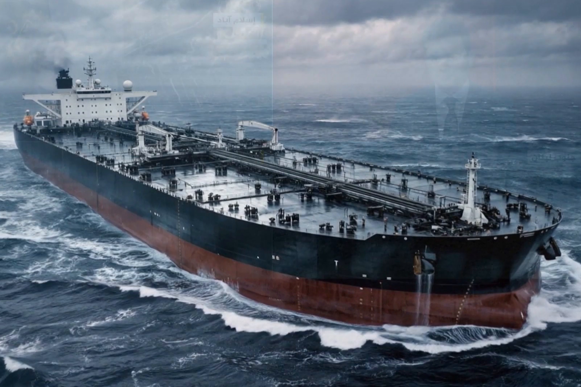 ناقلات النفط العملاقة.. حصون هندسية في مواجهة كوابيس التلوث البيئي