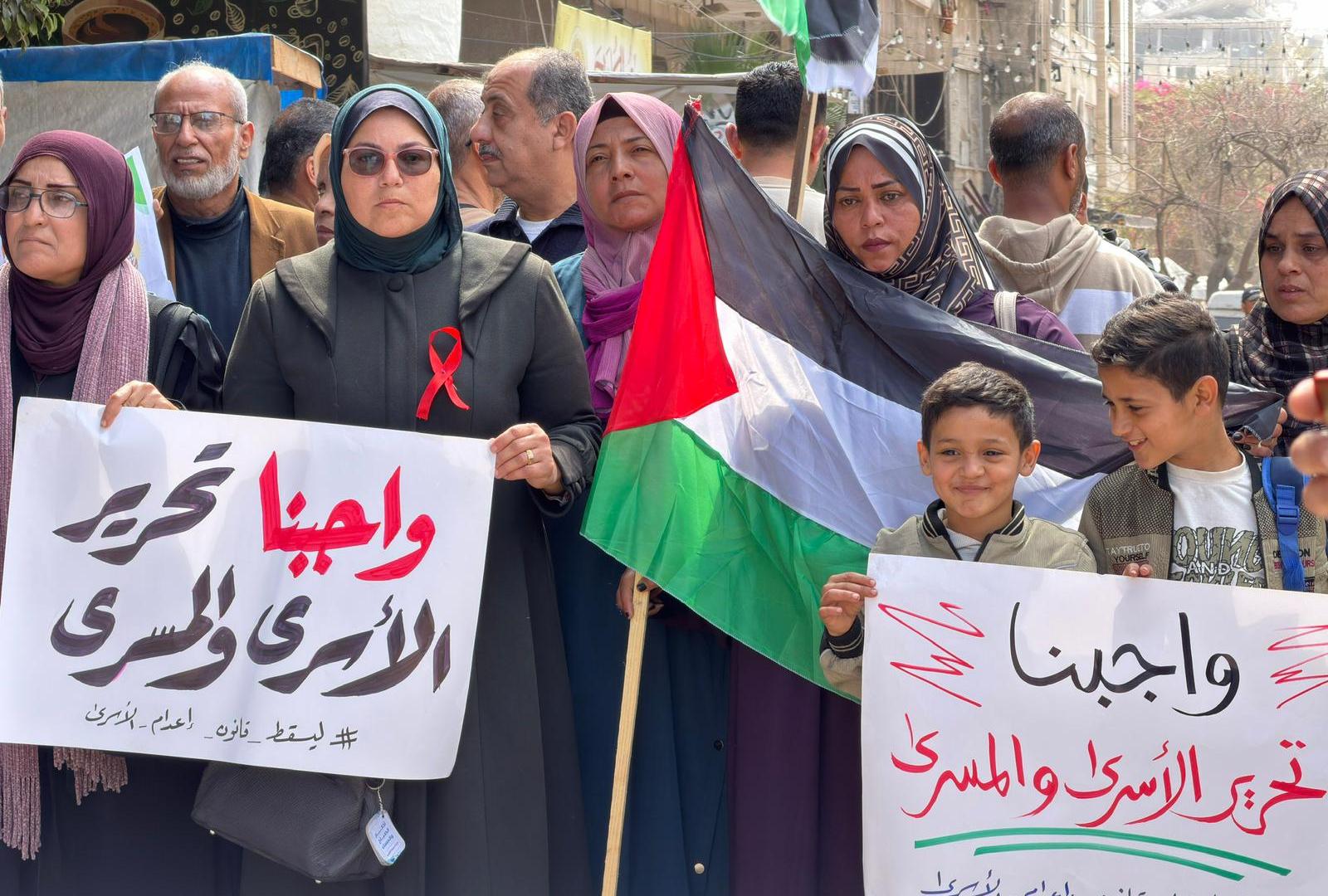 زاد عددهم 83%.. تعذيب وحشي ممنهج يتعرض له الأسرى بسجون الاحتلال