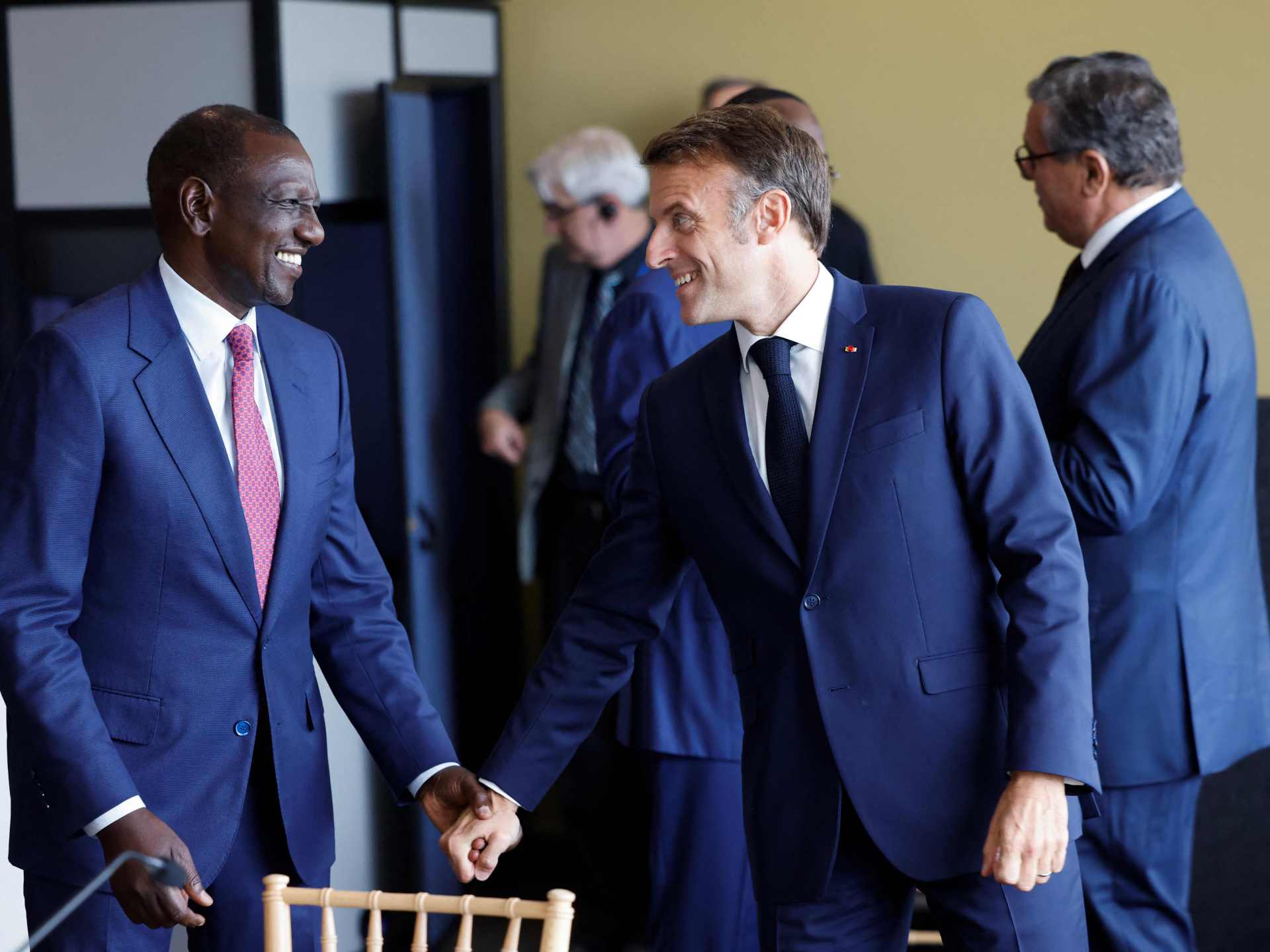 اتفاقية تعاون دفاعي بين كينيا وفرنسا.. من المستفيد ولماذا الآن؟