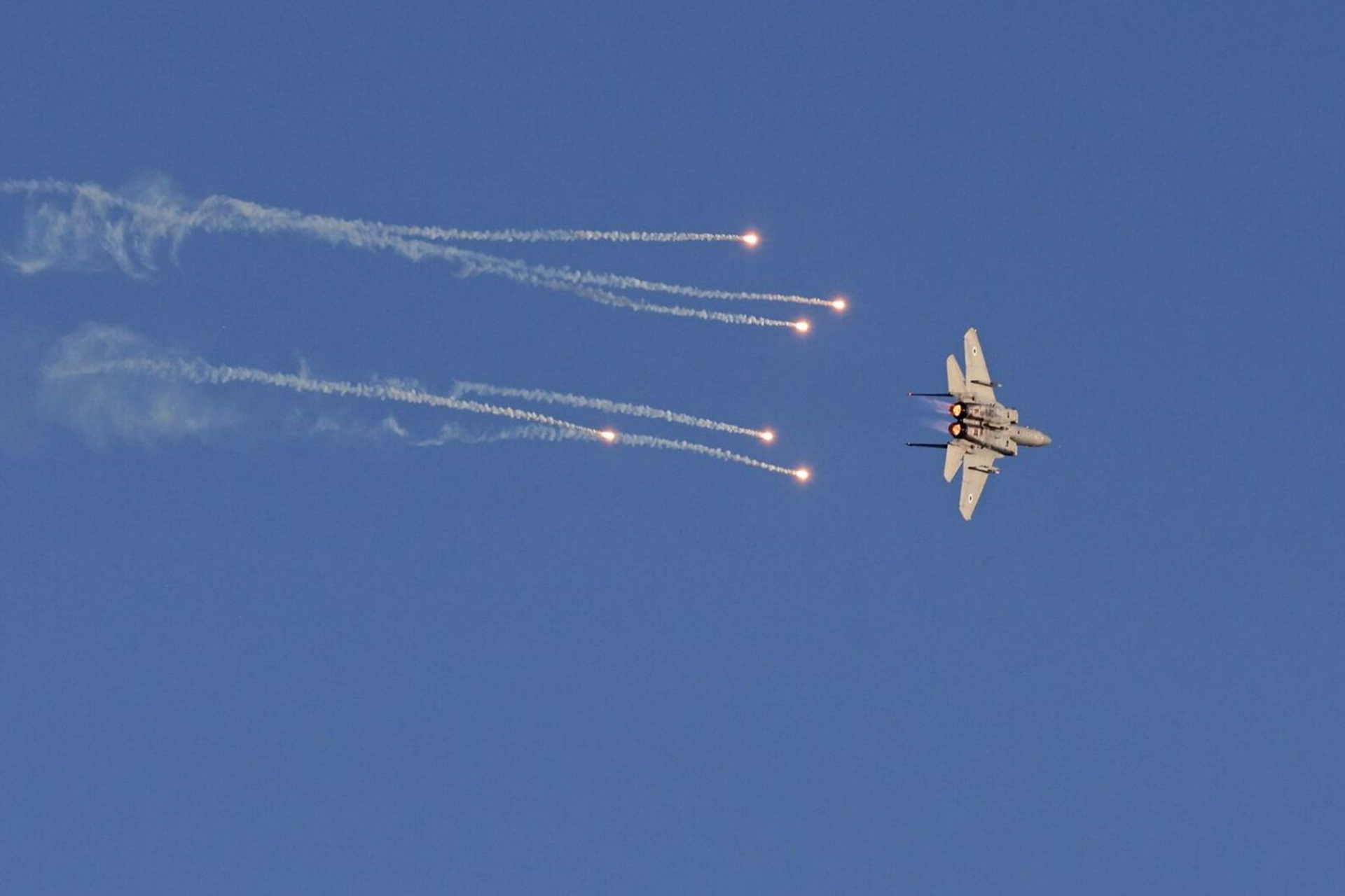 "الصياد الأرضي الإيراني".. كيف تمكنت طهران من إسقاط المقاتلات الأمريكية؟