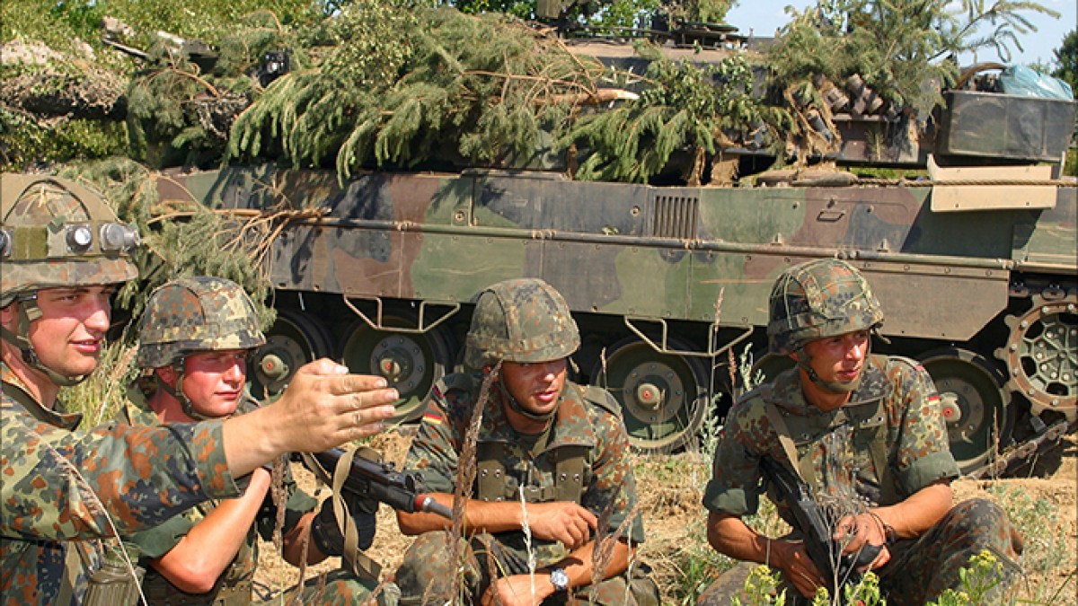 لا أريد أن يفرض علي شيء.. شباب ألمانيا يرفضون التجنيد الإجباري