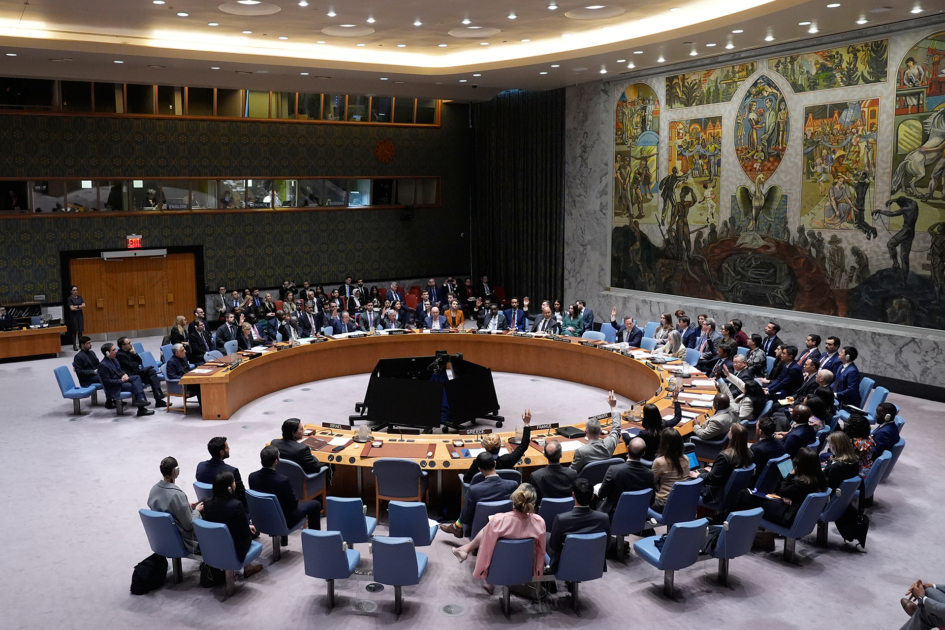 مجلس الأمن يرجئ التصويت على مشروع يجيز استخدام القوة لحماية مضيق هرمز