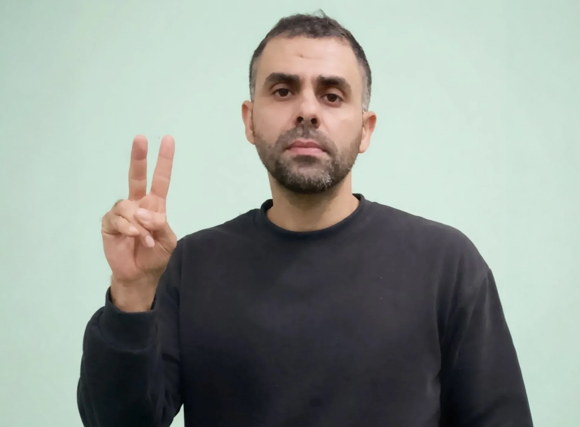 خسر 30 كيلوغراما.. صورة أرشيفية لحذيفة الكحلوت "أبو عبيدة" خلال المجاعة بغزة