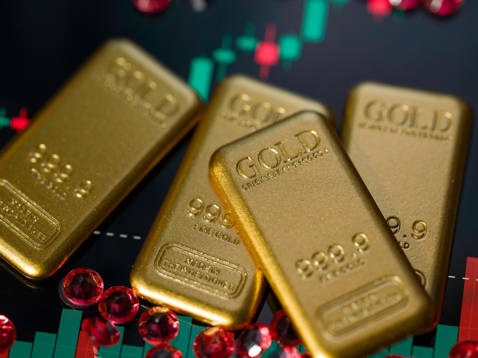 الذهب يتراجع لأدنى مستوى في 3 أسابيع