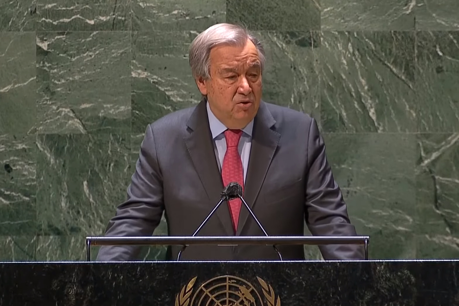 غوتيريش يدعو واشنطن وطهران لاغتنام المحادثات لخفض التصعيد