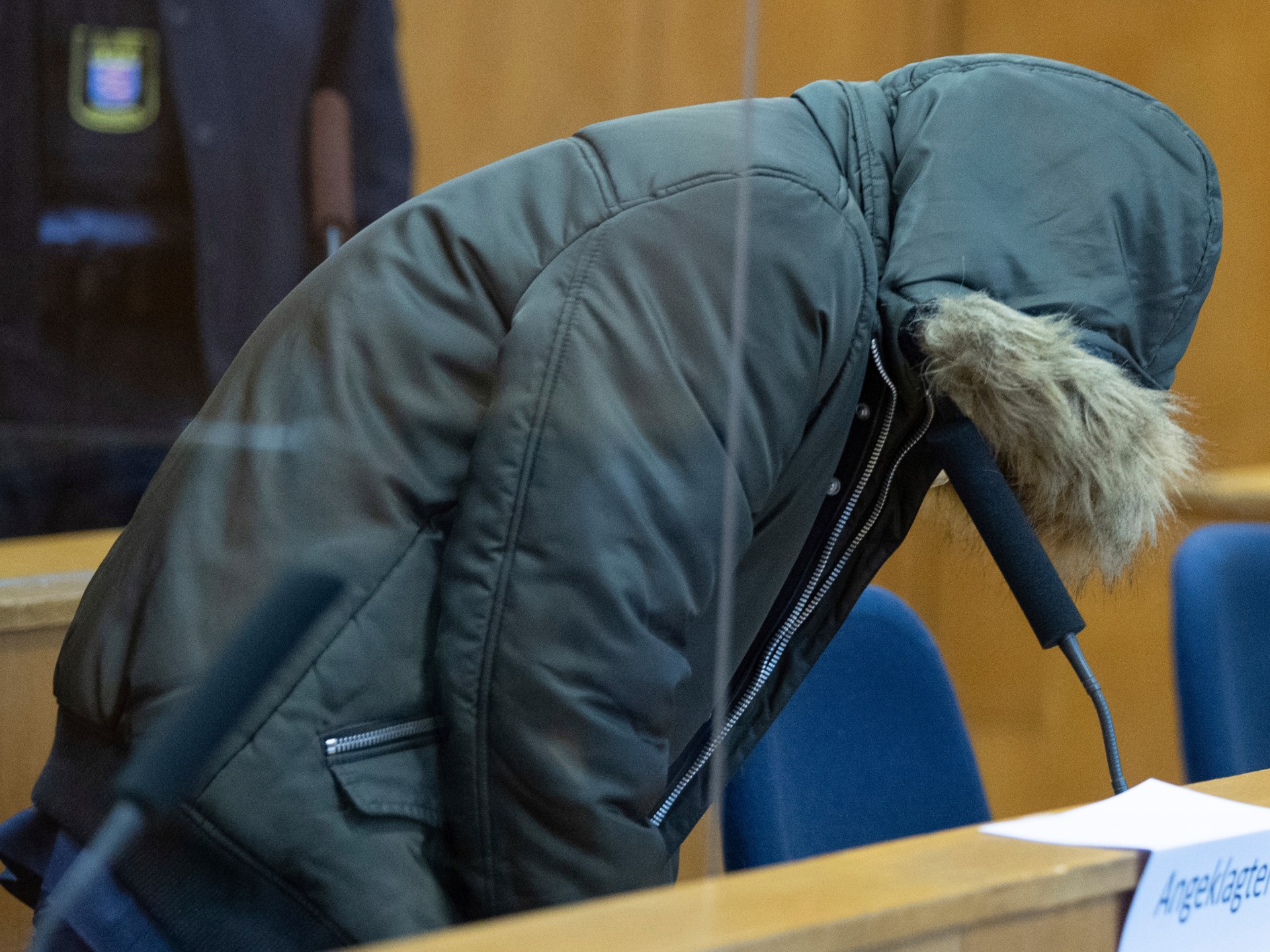 القضاء الفرنسي يتهم مقيما سوريا بجرائم ضد الإنسانية