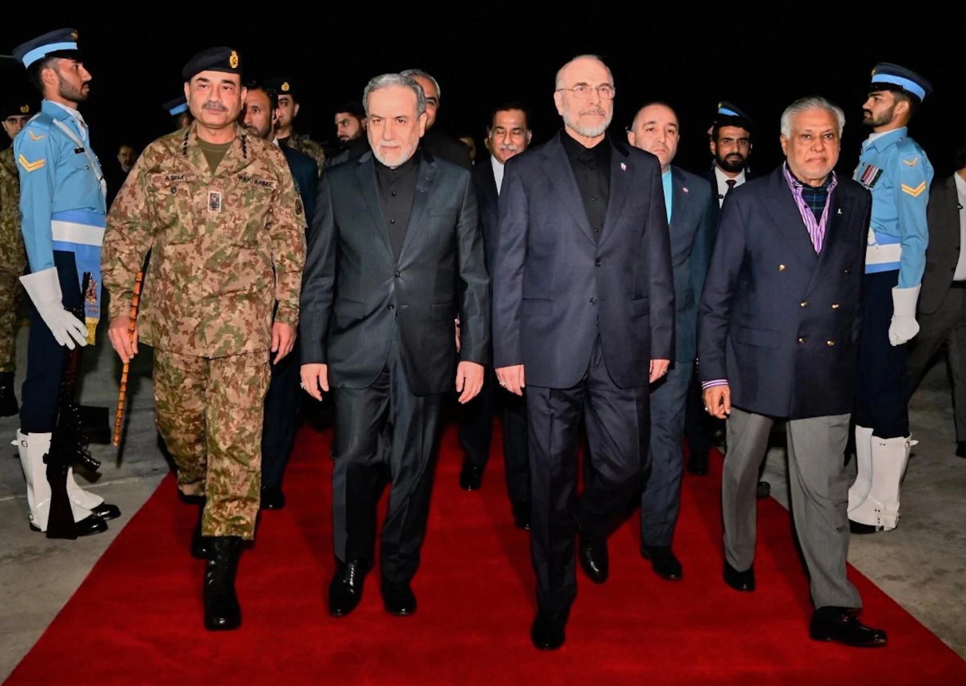 "تعنت أمريكي وبحث عن ذريعة".. رواية إيرانية لما جرى في إسلام آباد