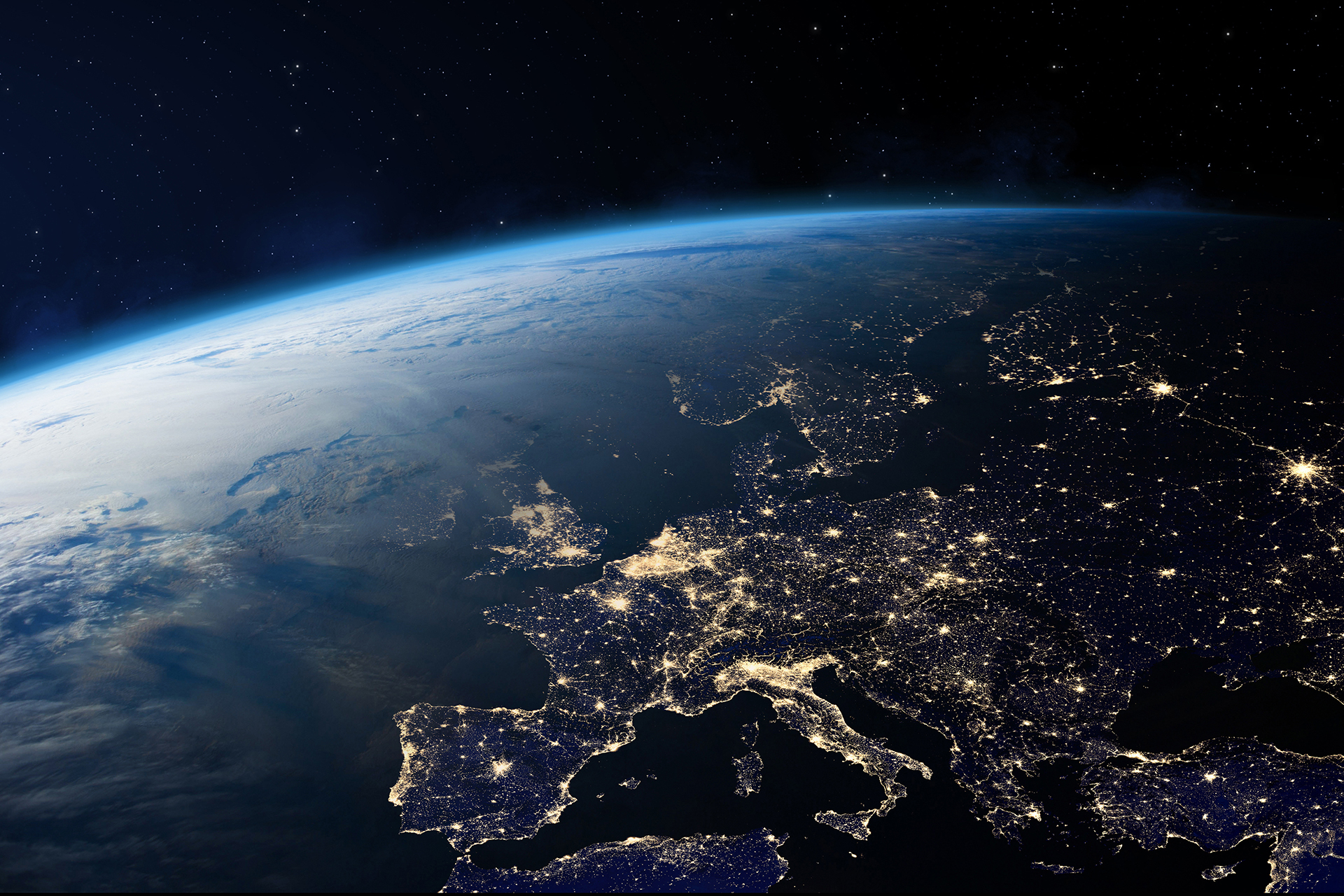 كوكب الأرض يزداد سطوعا في الليل والعلماء قلقون