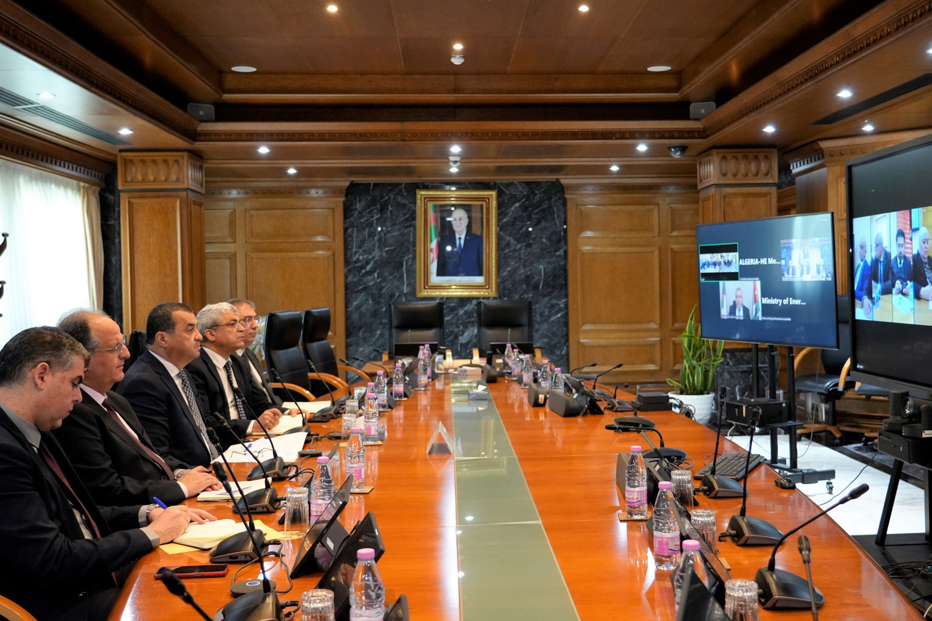 الجزائر توسع صفقات الطاقة مع الأردن وكوريا وتمنح رخصة لـ "بي بي"