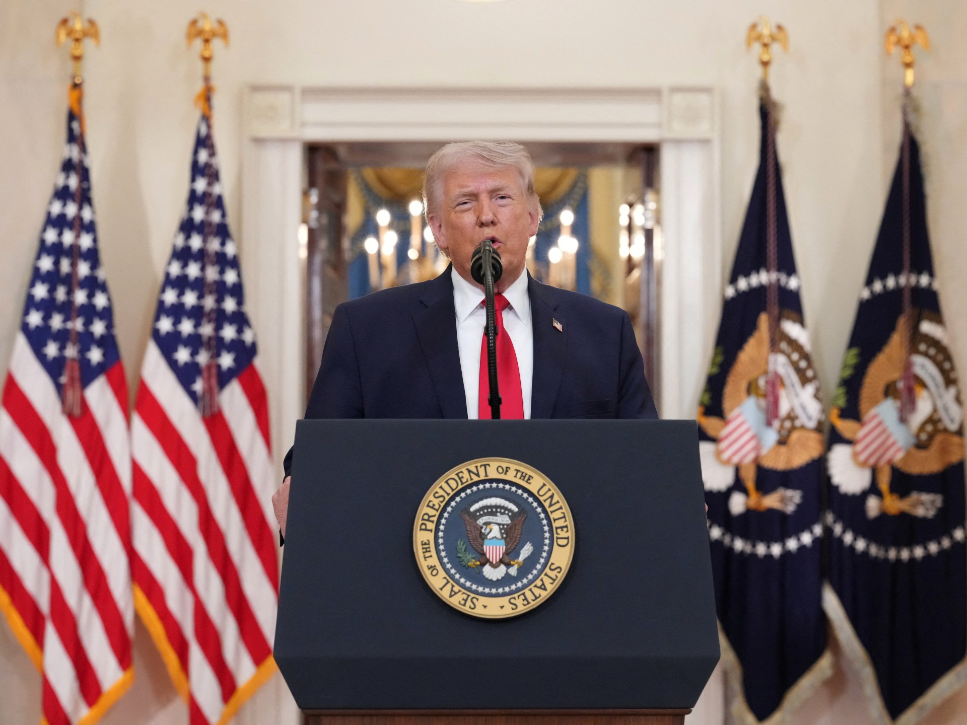 كيف تحوَّل ترمب من نبذ الحروب إلى النزعة الإمبريالية؟