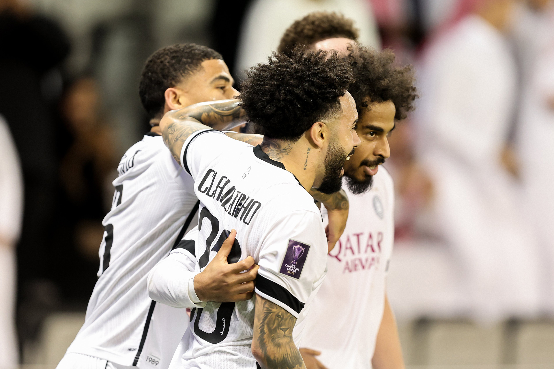 شاهد.. السد يضع قدما على منصة التتويج بالدوري القطري