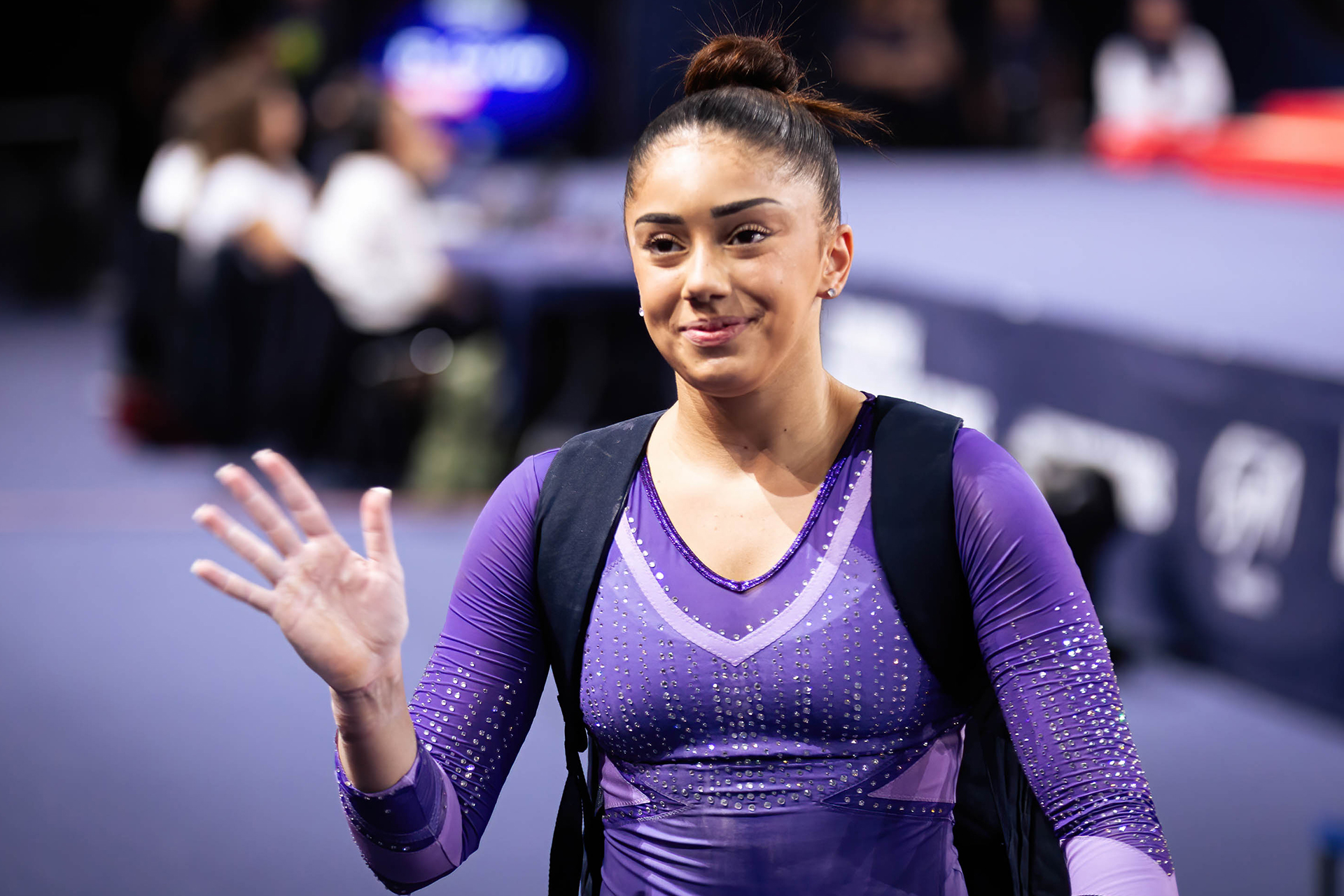 شتائم وإهانات.. حملة فرنسية ضد لاعبة جمباز قررت تمثيل الجزائر