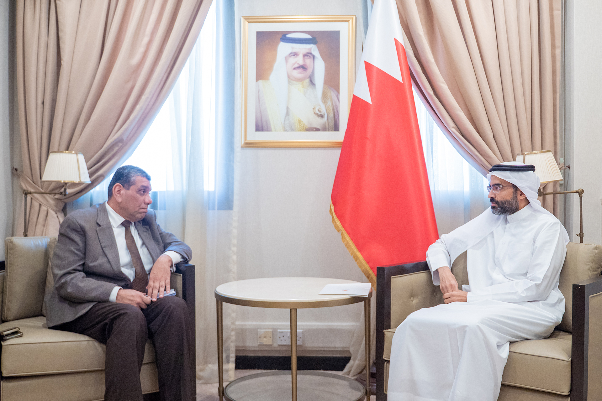 البحرين تستدعي القائم بالأعمال العراقي وتسلّمه مذكرة احتجاج