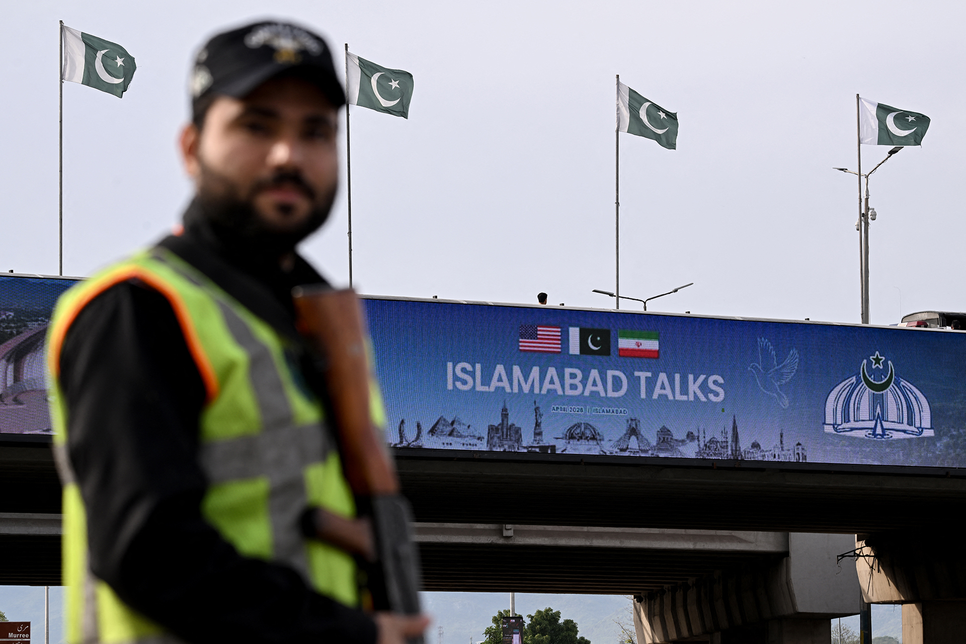 مفاوضات إسلام آباد.. ما نعرفه عن الطائرات المنسحبة وأسماء المغادرين