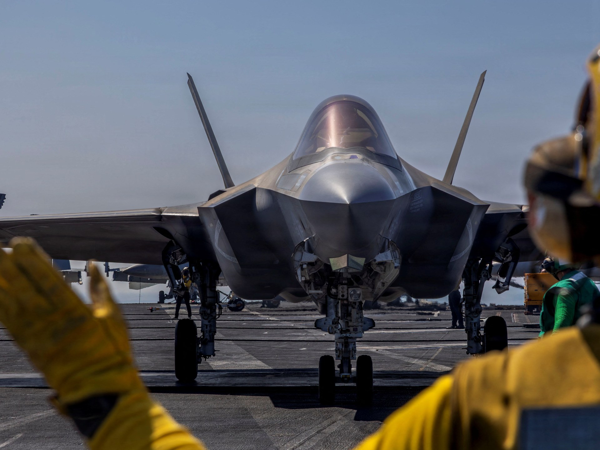 "الطيار المفقود".. هل يتحول لورقة للي ذراع ترمب وتغيير مجرى الحرب؟