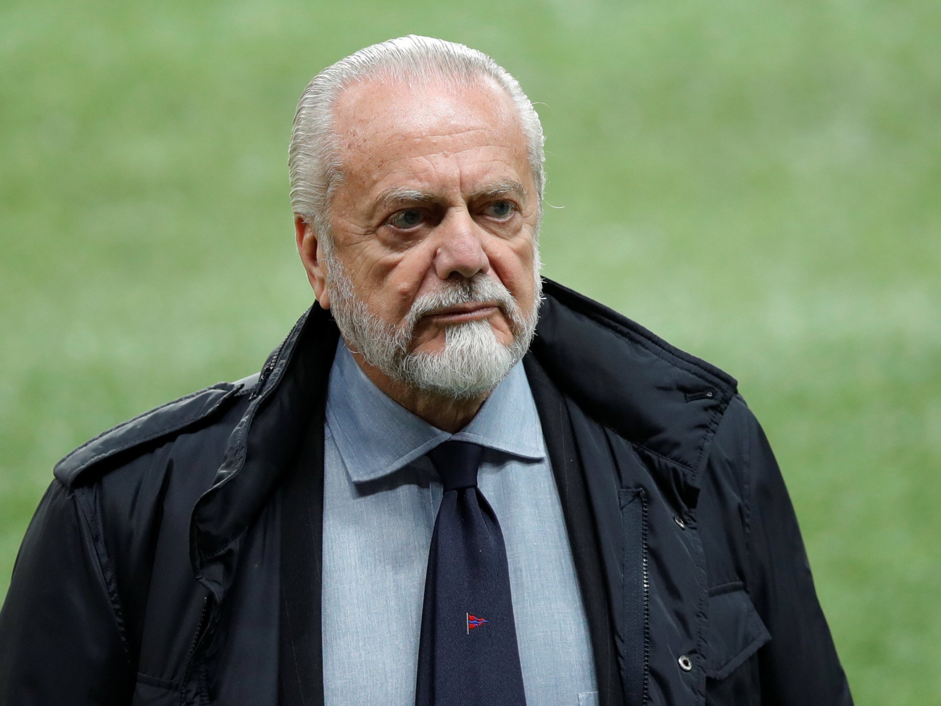 50 دقيقة للمباراة وإلغاء البطاقات.. أفكار رئيس نابولي لكسر الملل بكرة القدم