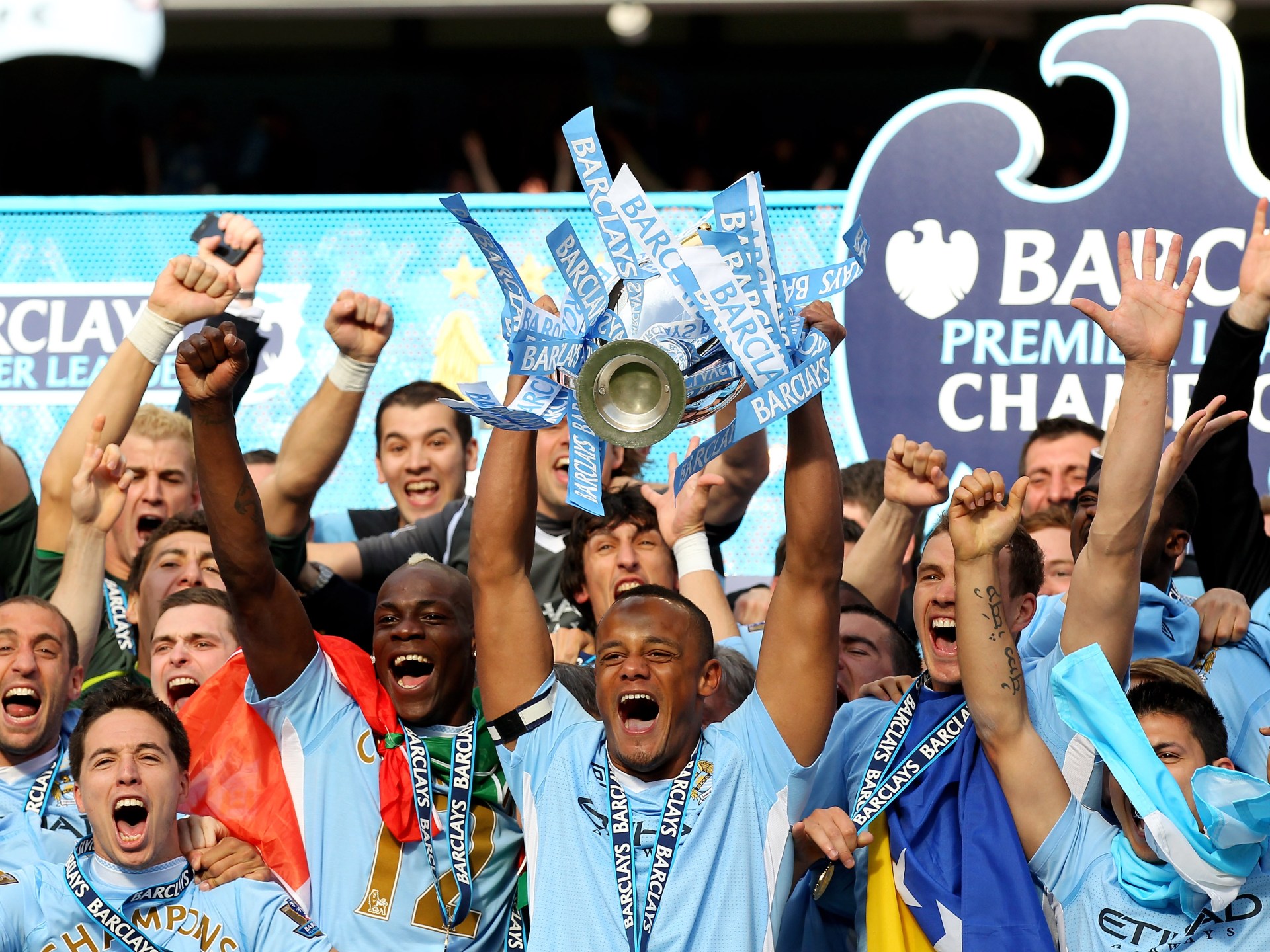 شاهد.. 5 مواجهات حاسمة رسمت الطريق للقب البريميرليغ