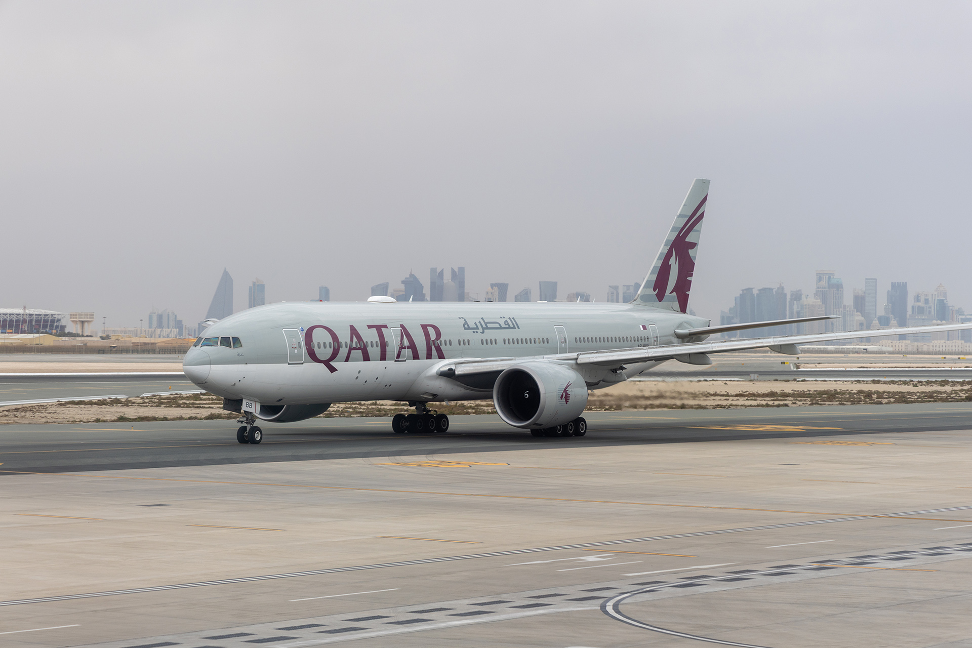 الخطوط القطرية تستأنف رحلاتها اليومية إلى الإمارات وسوريا