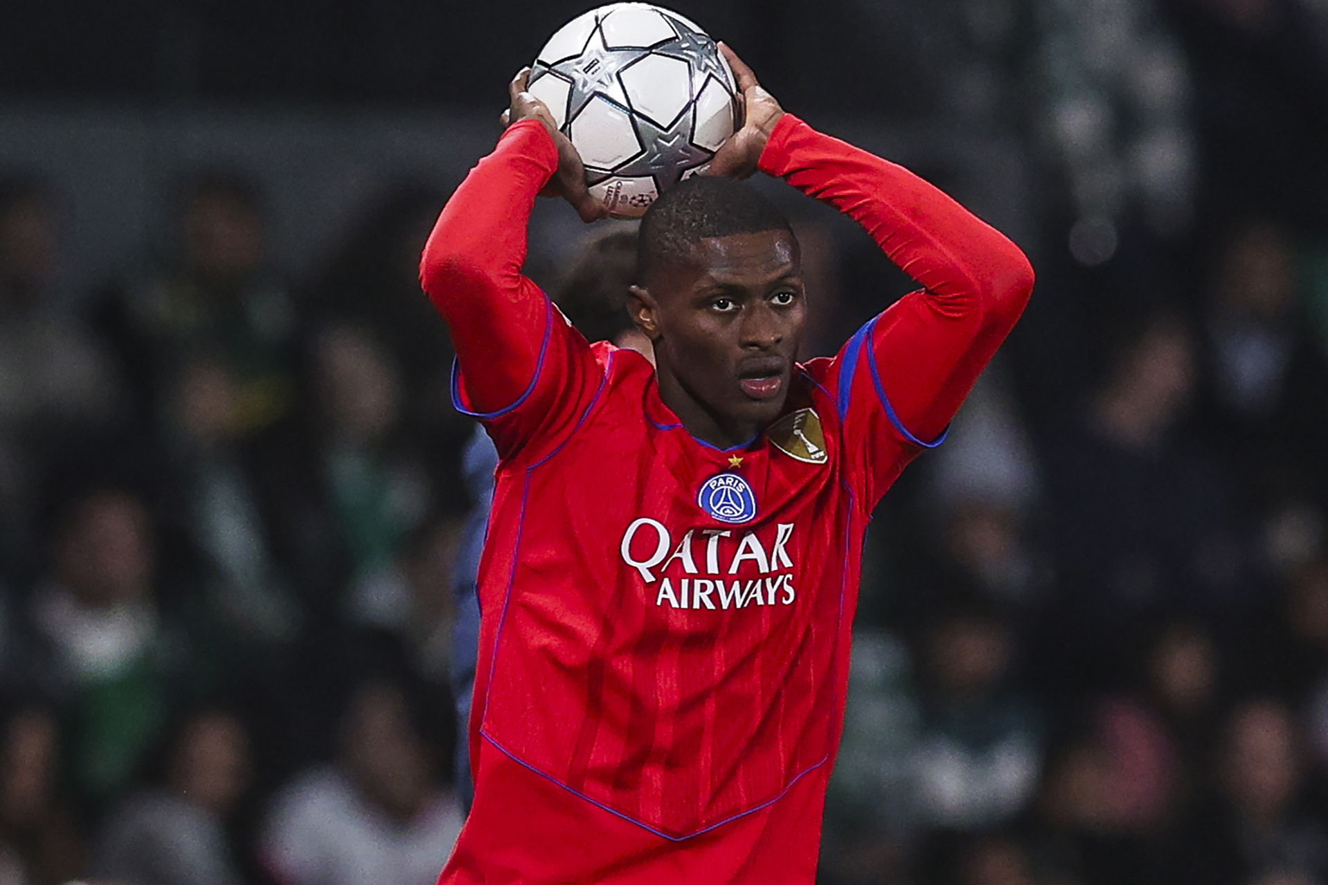 كيف حول سان جيرمان رميات التماس إلى سلاح هجومي مفاجئ للخصوم؟