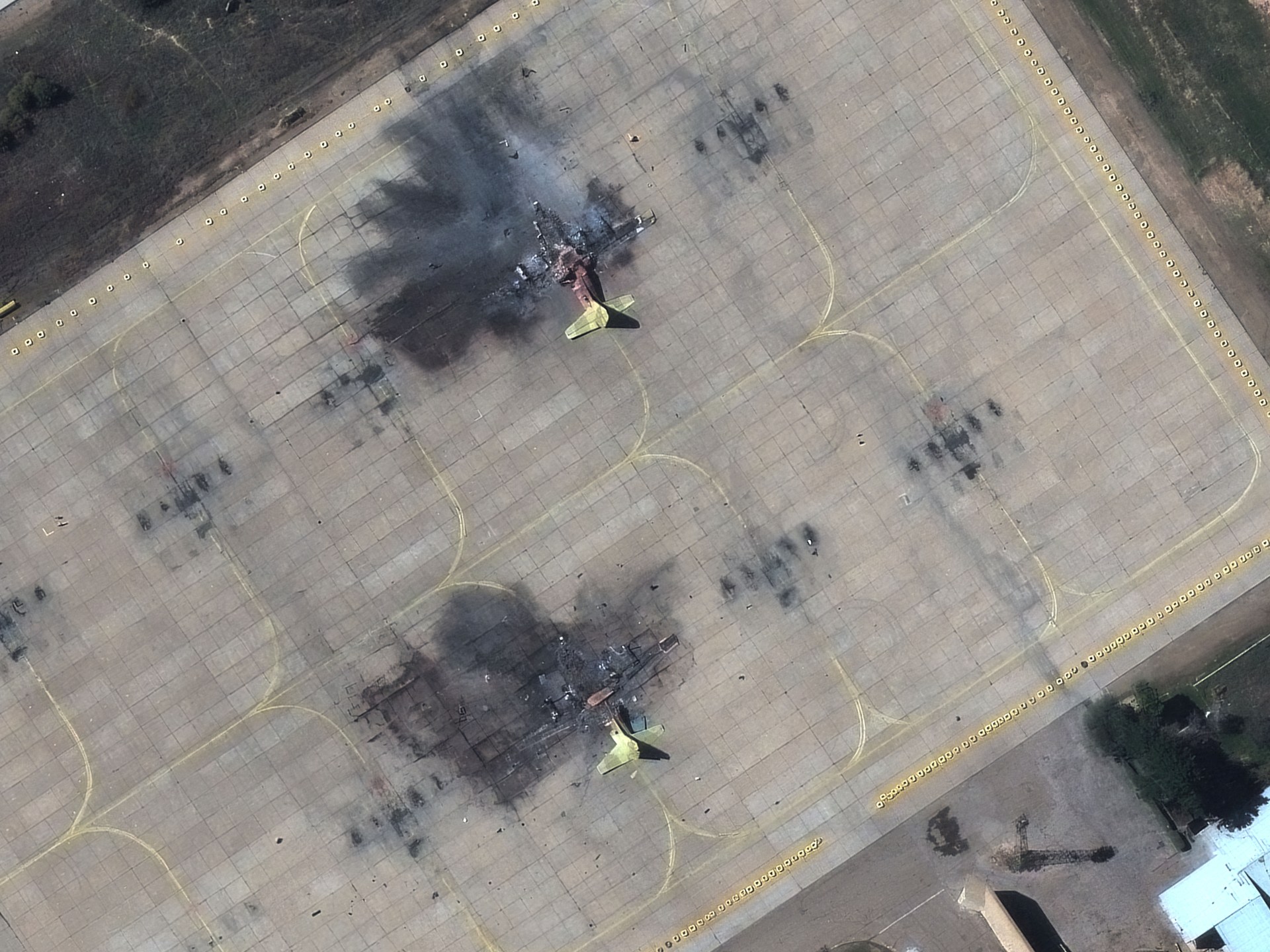 ماذا حدث داخل مطار شيراز الإيراني بعد موجات الاستهداف المتتالية؟