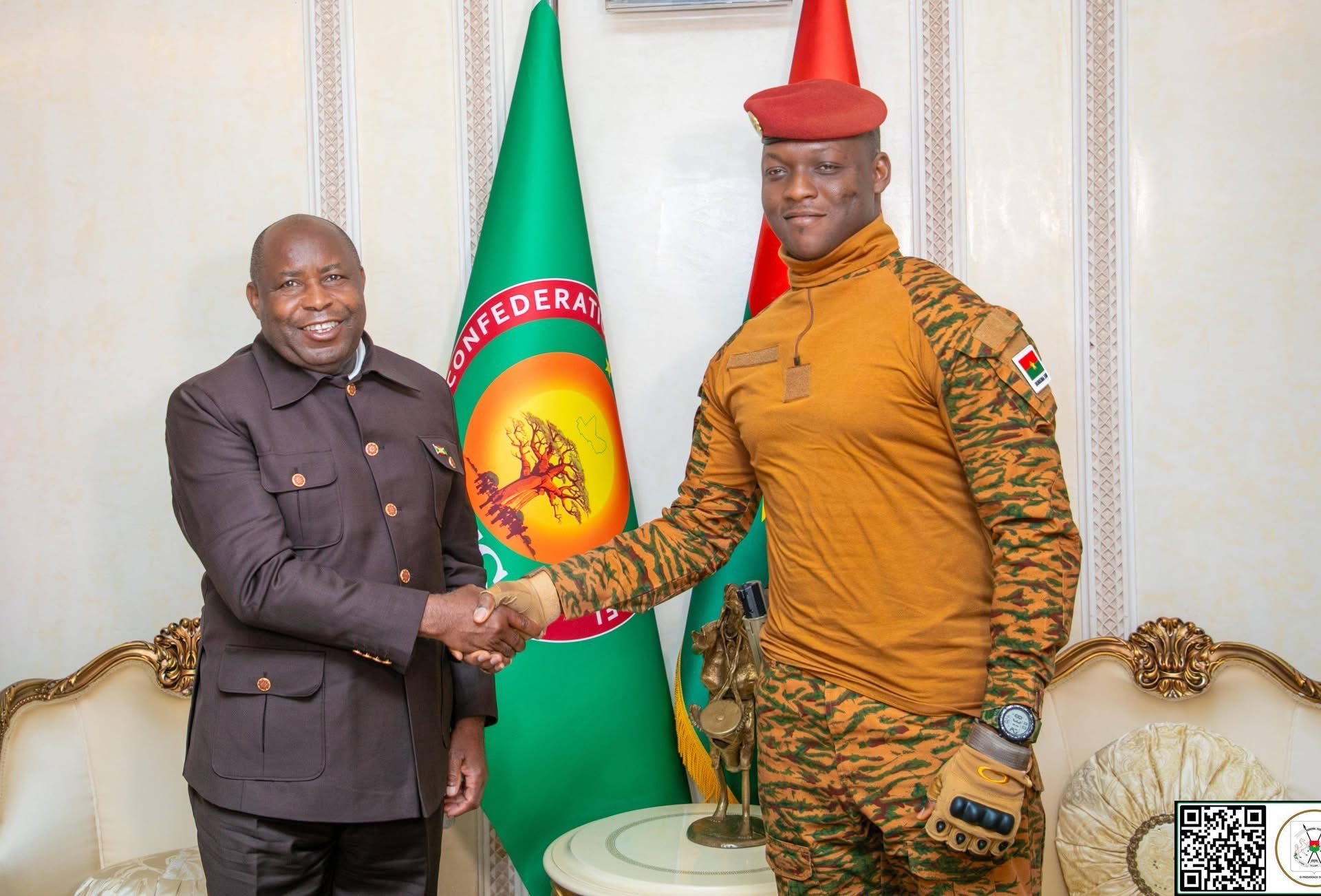 رئيس بوروندي في واغادوغو لبحث عودة بوركينا فاسو للاتحاد الأفريقي