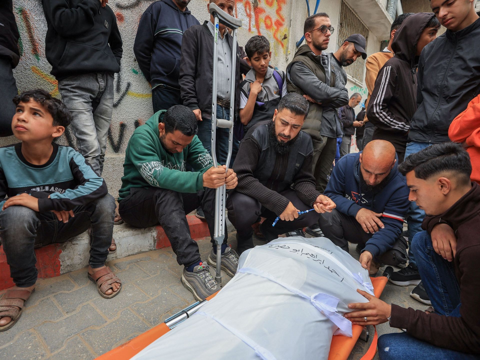 لماذا يصر نتنياهو على إبقاء جبهة غزة مشتعلة؟