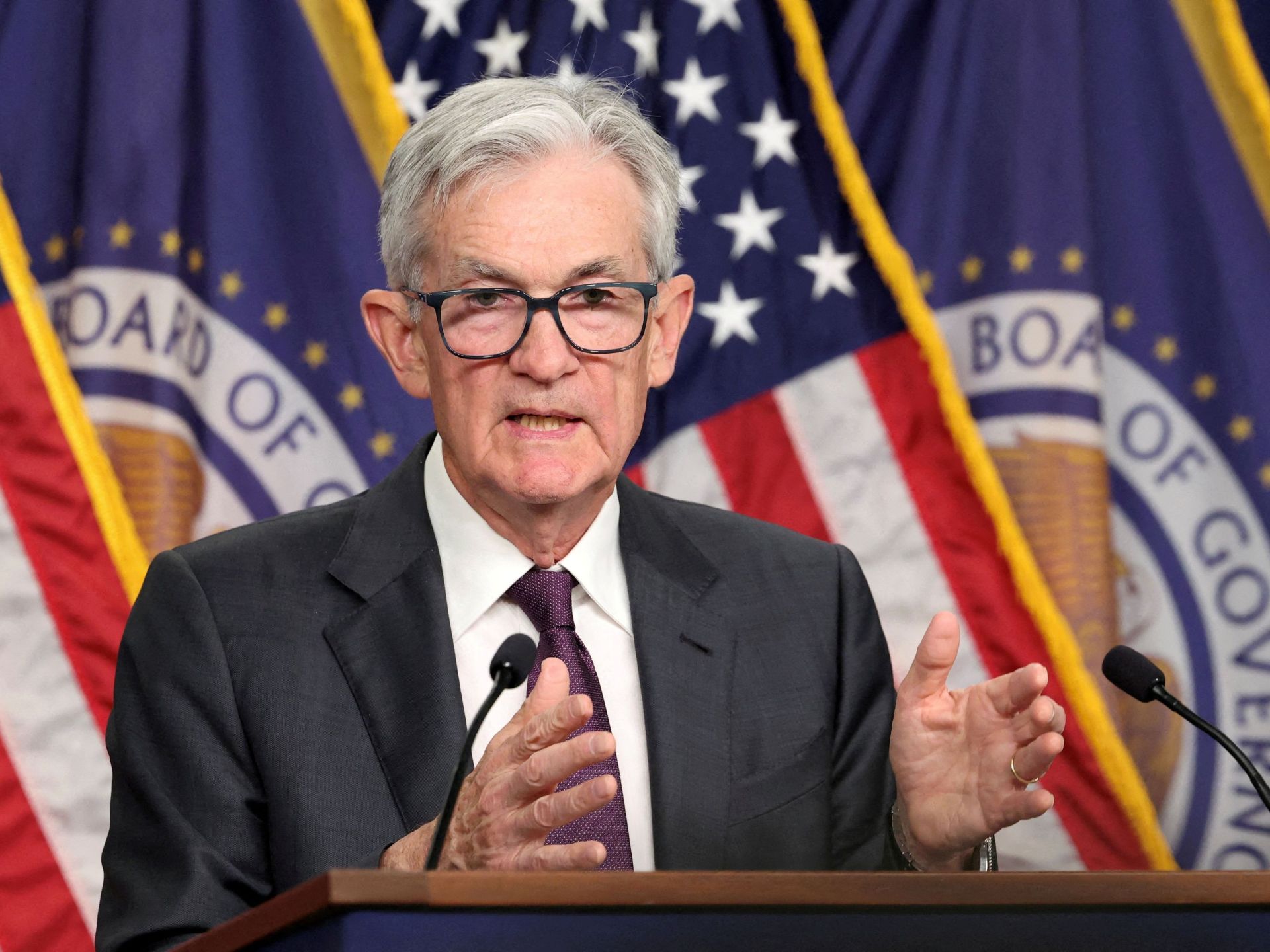 الاحتياطي الفدرالي يثبت الفائدة مع استمرار تداعيات الحرب