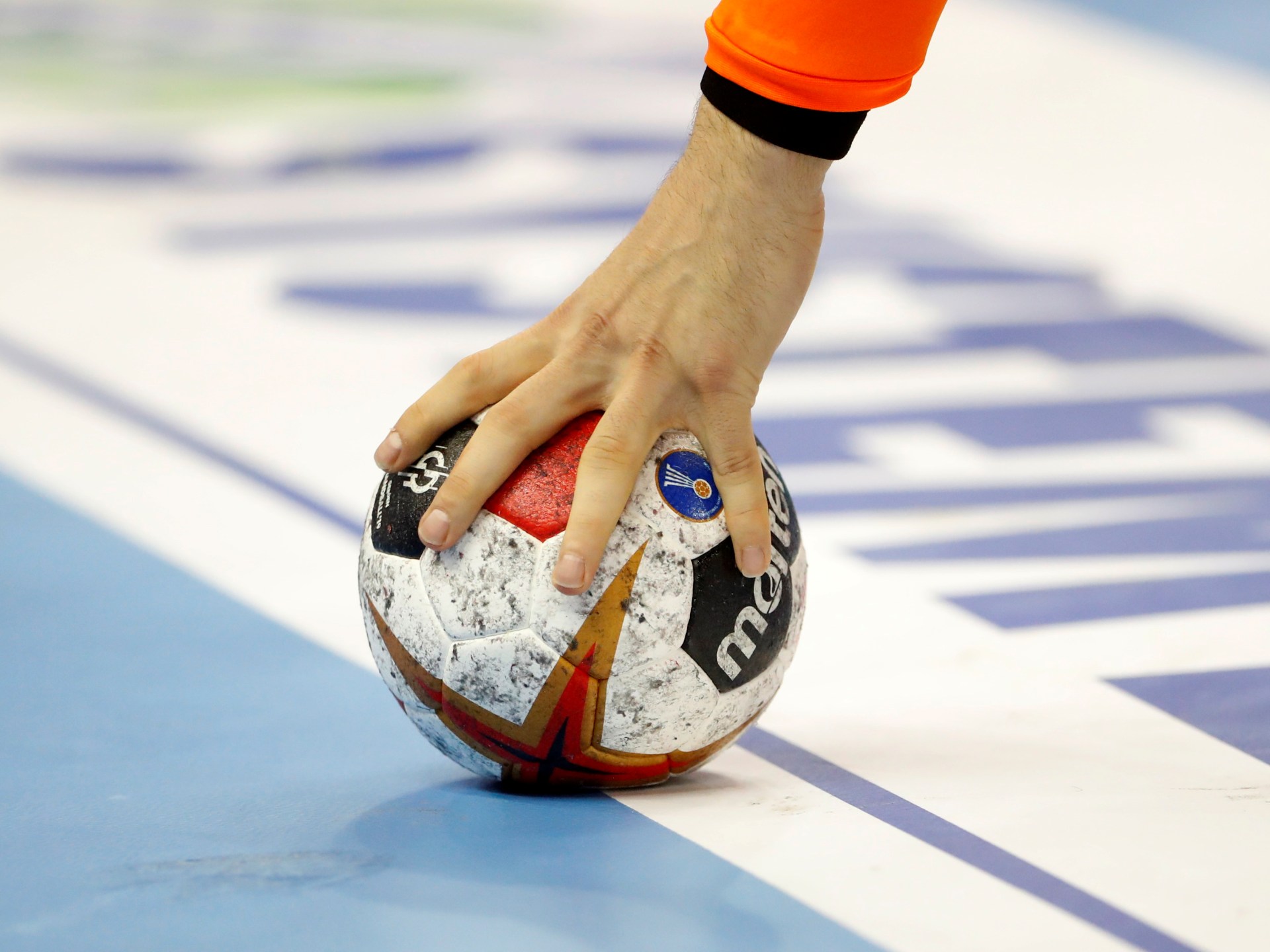 لاعبات إسبانيا لكرة اليد تثير غضب إسرائيل بشعارات "مؤلمة" داعمة لفلسطين