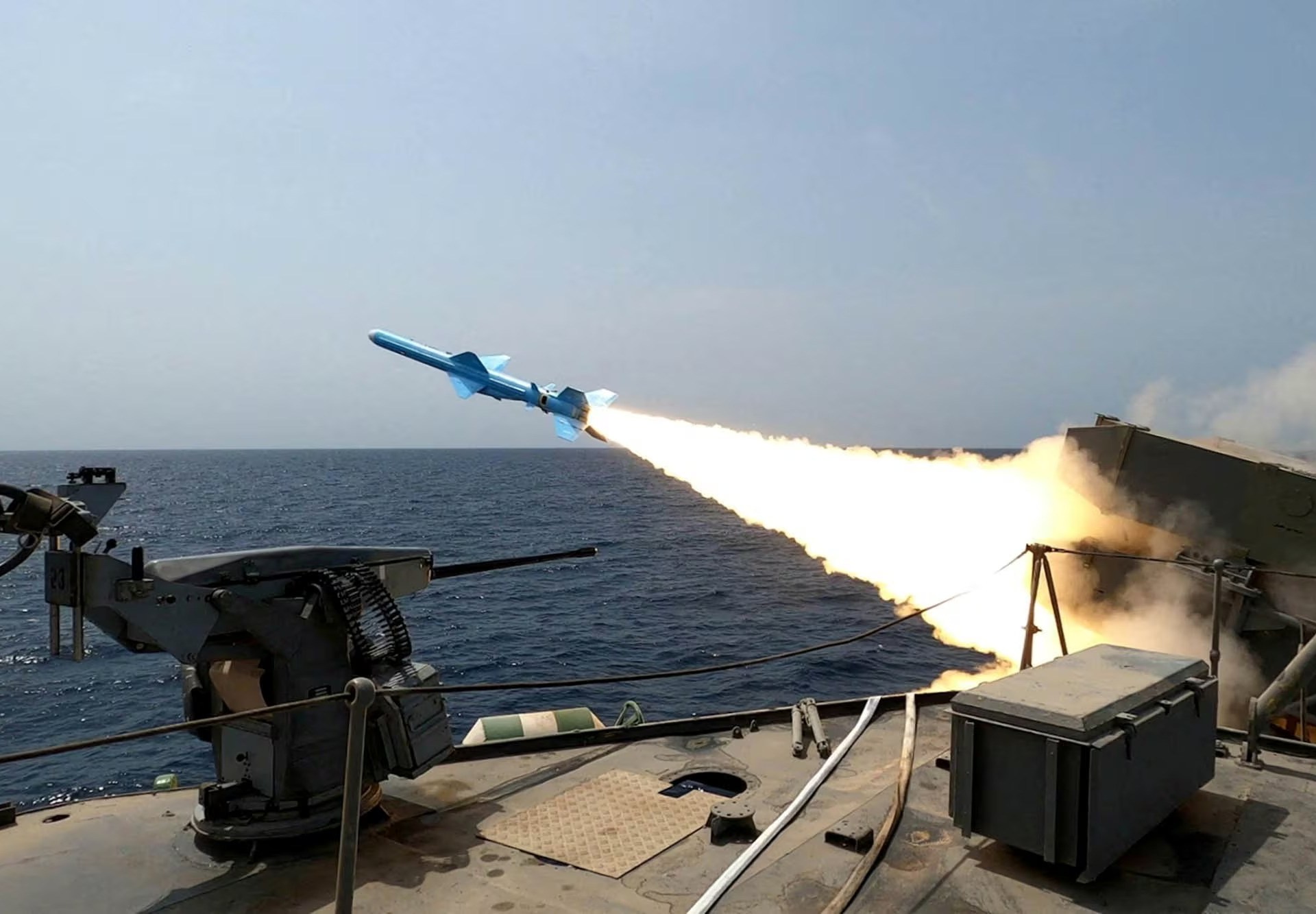 نيويورك تايمز تتحدث عن أدوار سرية للصين وروسيا في حرب إيران