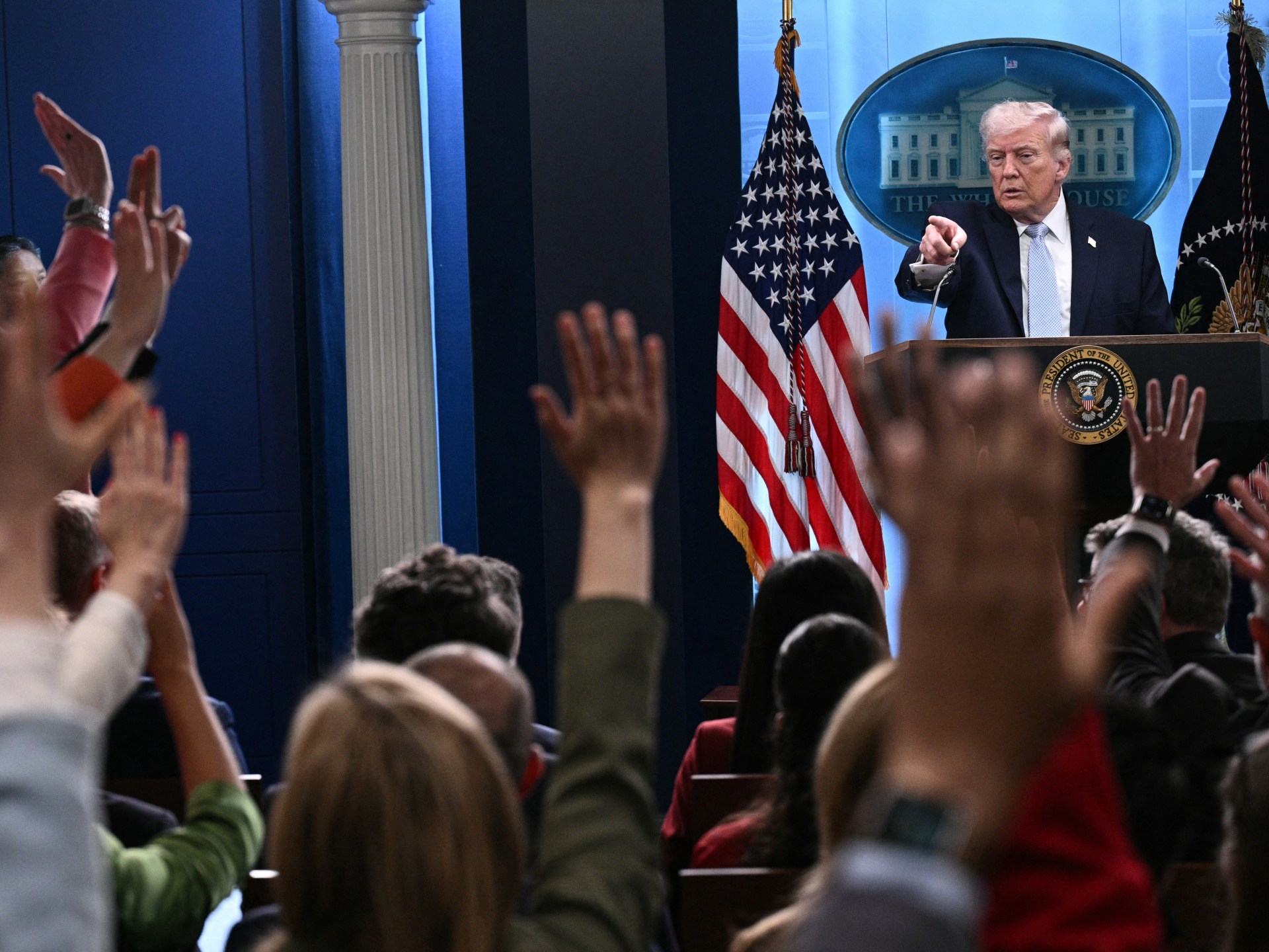 بين التمديد والتصعيد.. العالم يترقب قرار ترمب قبل ساعات من انتهاء مهلته لإيران