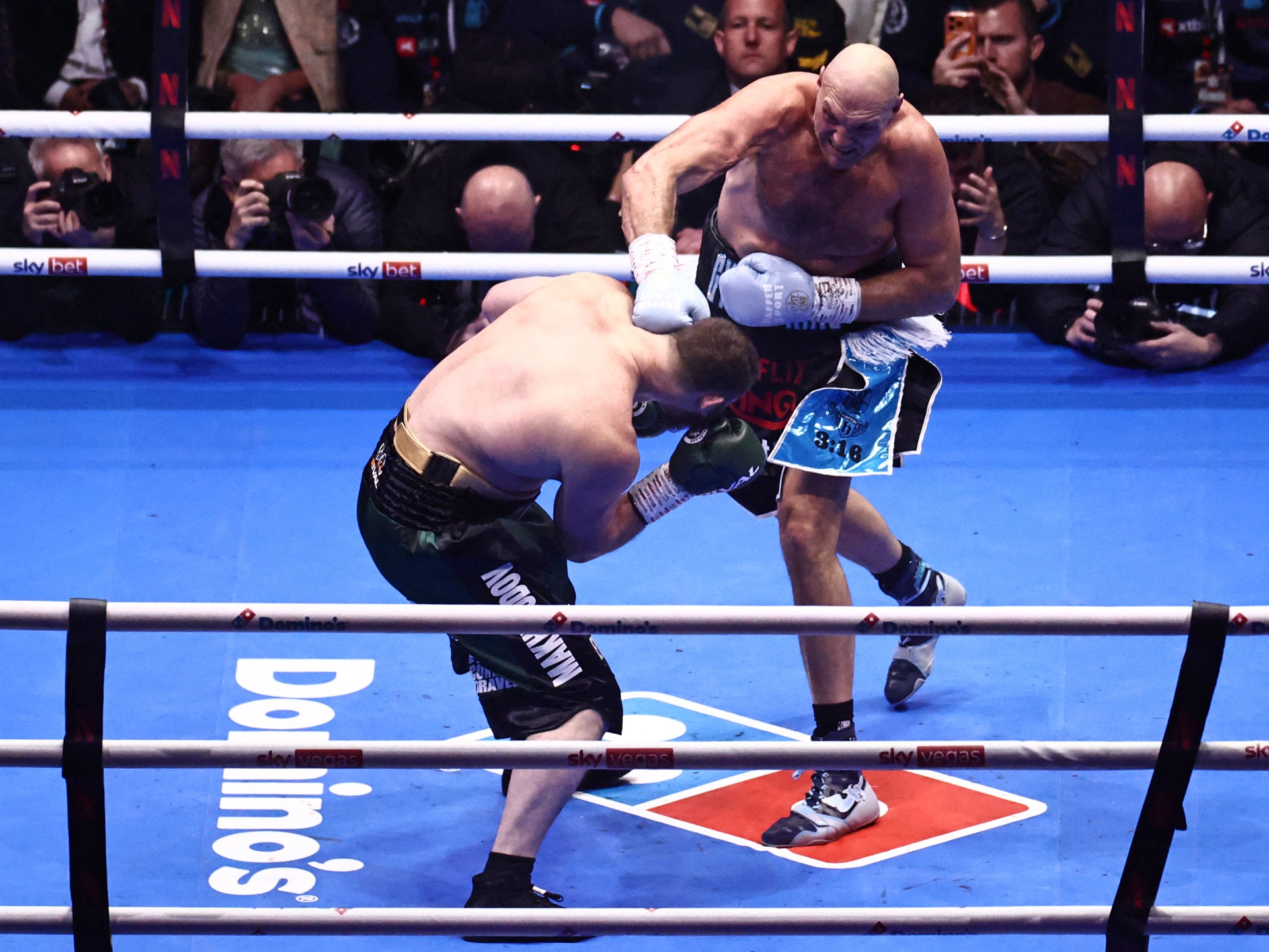 كيف خسر فيوري 11 مليون دولار بعد فوزه على محمودوف؟