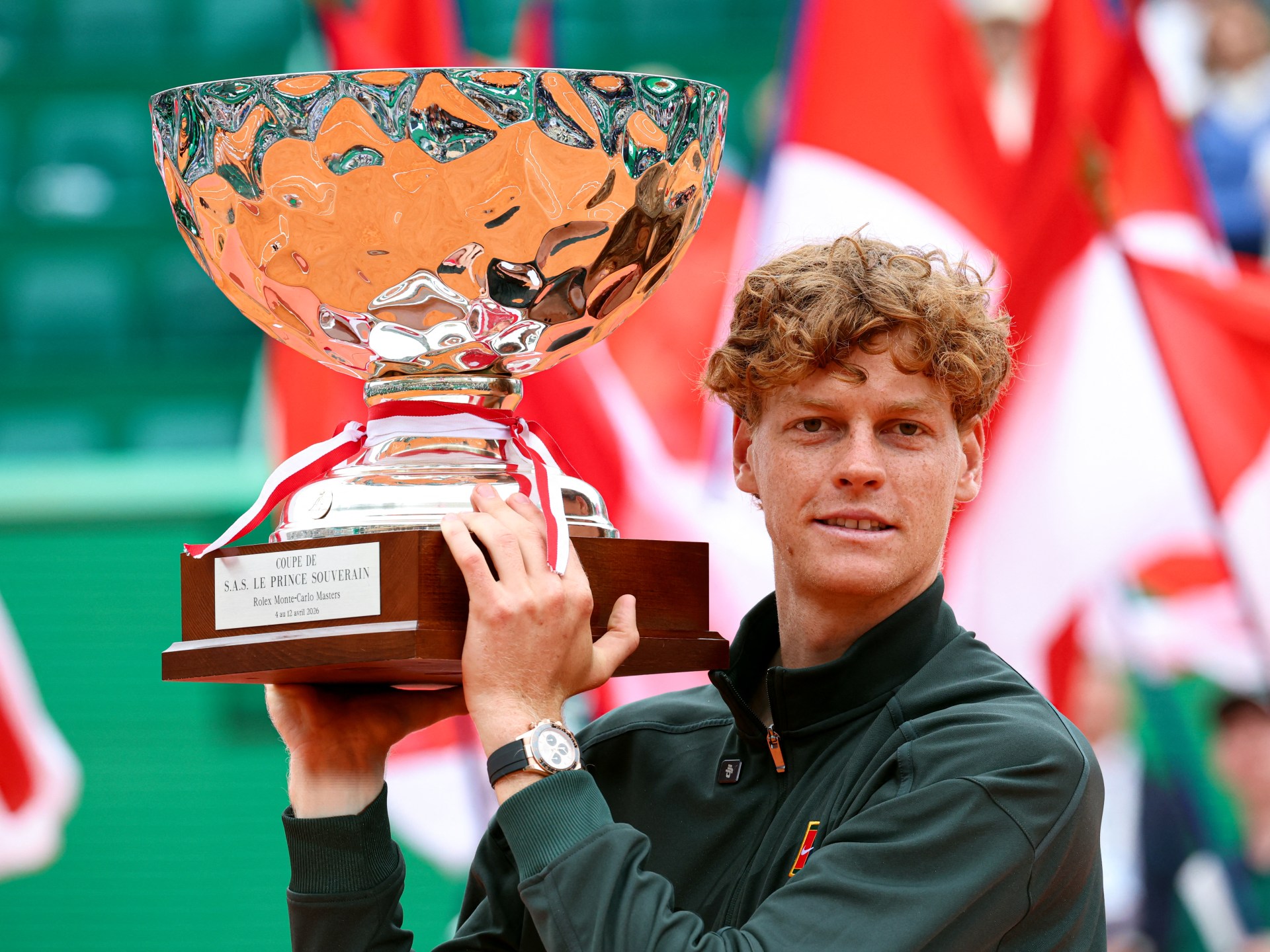 شاهد.. سينر يهزم ألكاراز وينتزع صدارة التصنيف العالمي للتنس