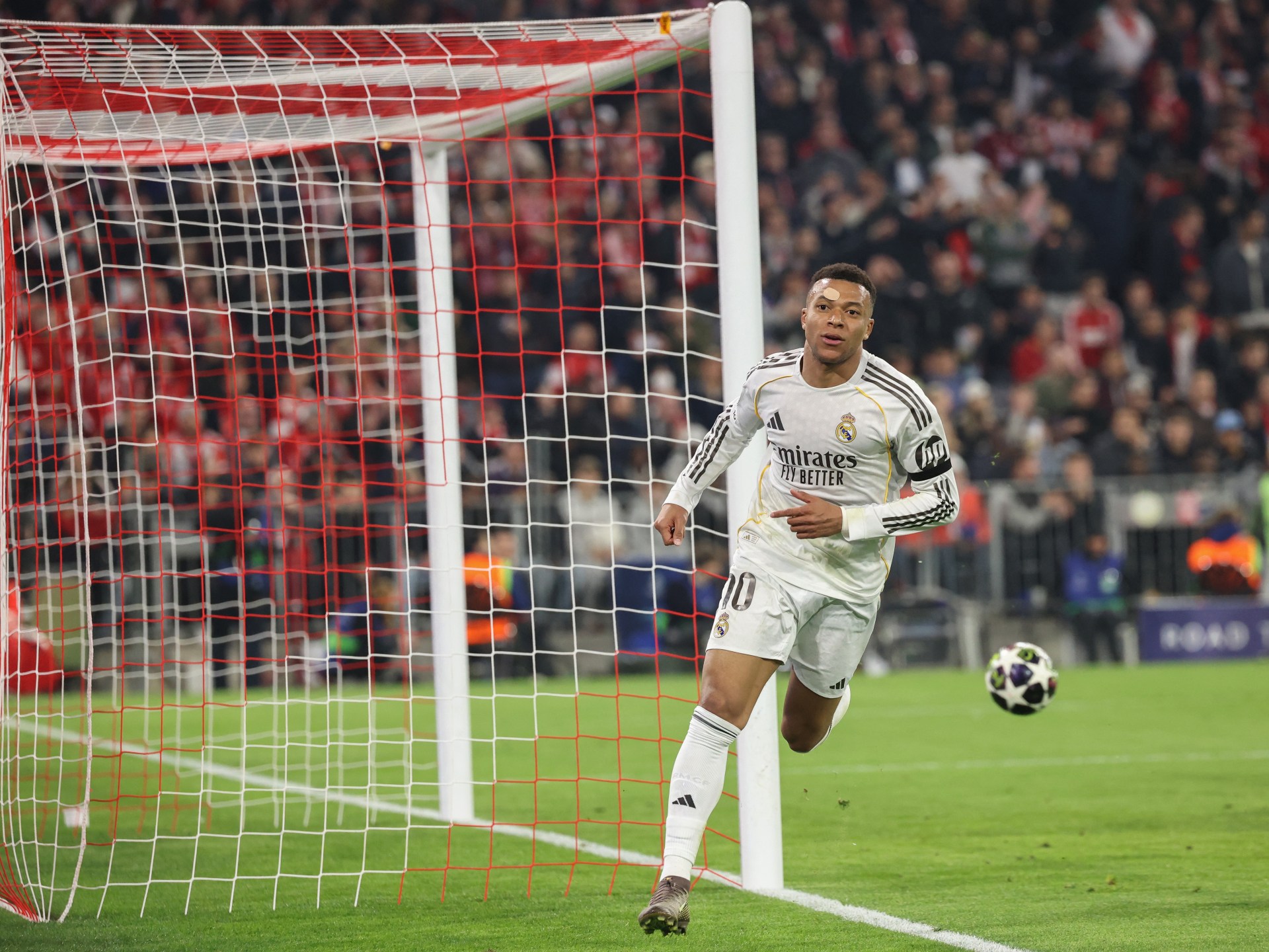 مبابي يلحق بميسي وليفاندوفسكي في قائمة مميزة بدوري الأبطال