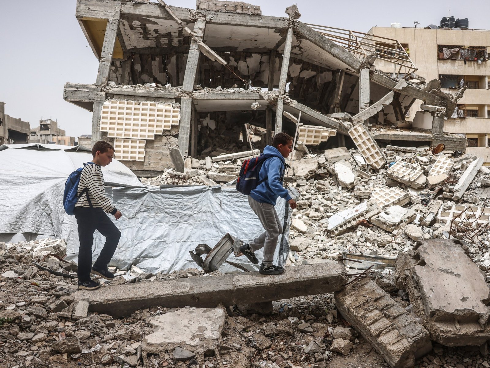 إصابة فتى وطفلة بنيران الاحتلال في قطاع غزة 4 afp 69e491f9db95 1776587257