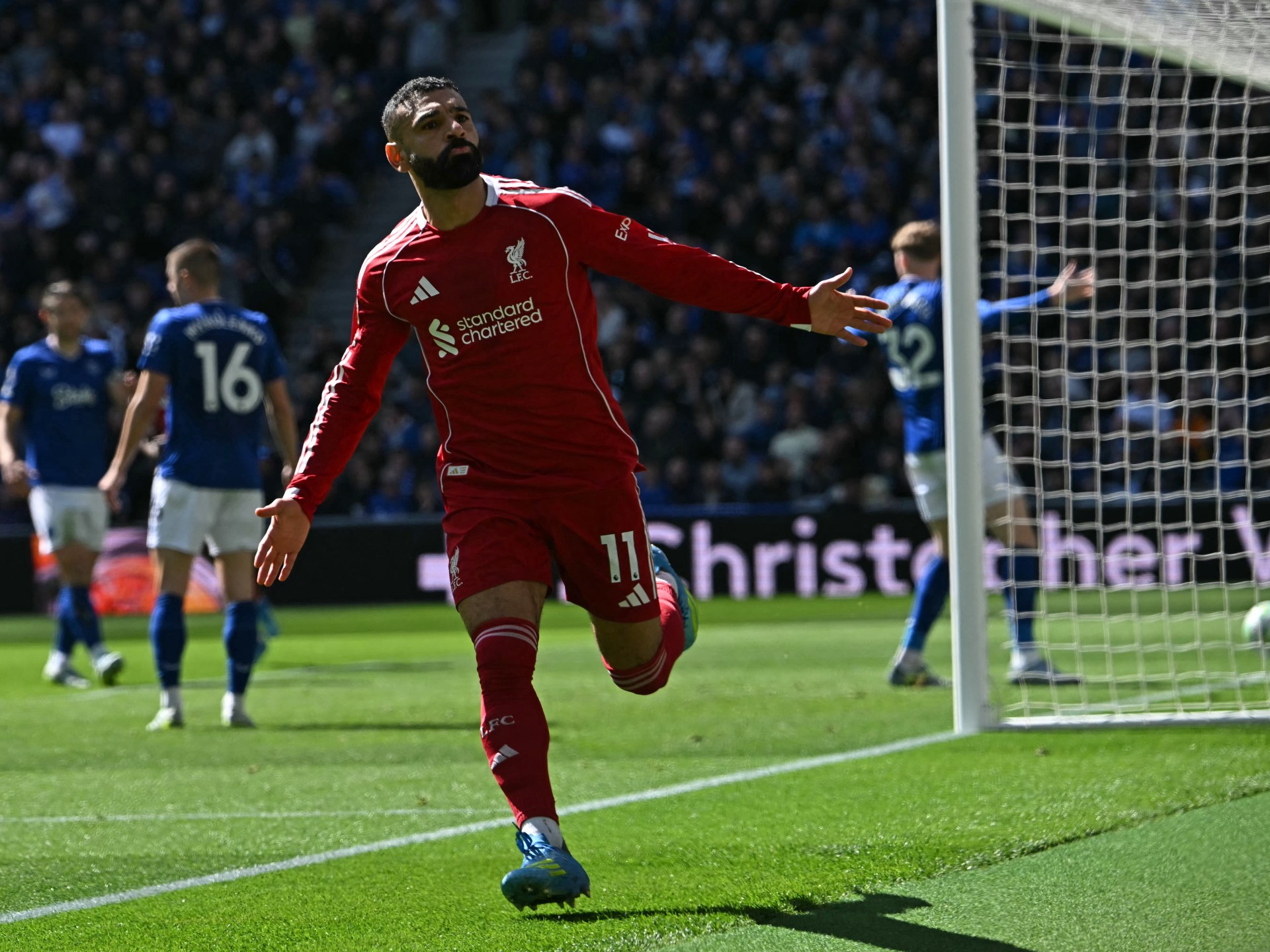 شاهد.. ليفربول يهزم إيفرتون وصلاح يعادل رقم جيرارد التاريخي