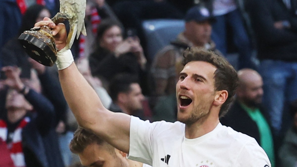 "ببغاء الكوكاتو" يفرض حضوره في تتويج بايرن ميونخ بلقب الدوري الألماني.. ما القصة؟