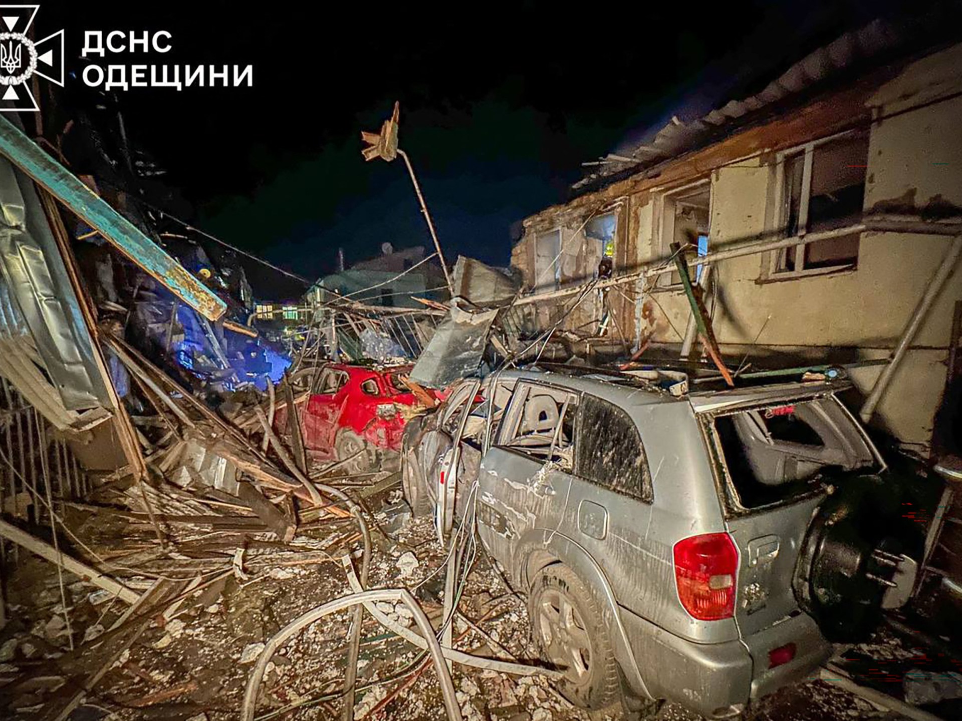 مقتل شخصين وإصابة 14 آخرين بقصف روسي على أوكرانيا