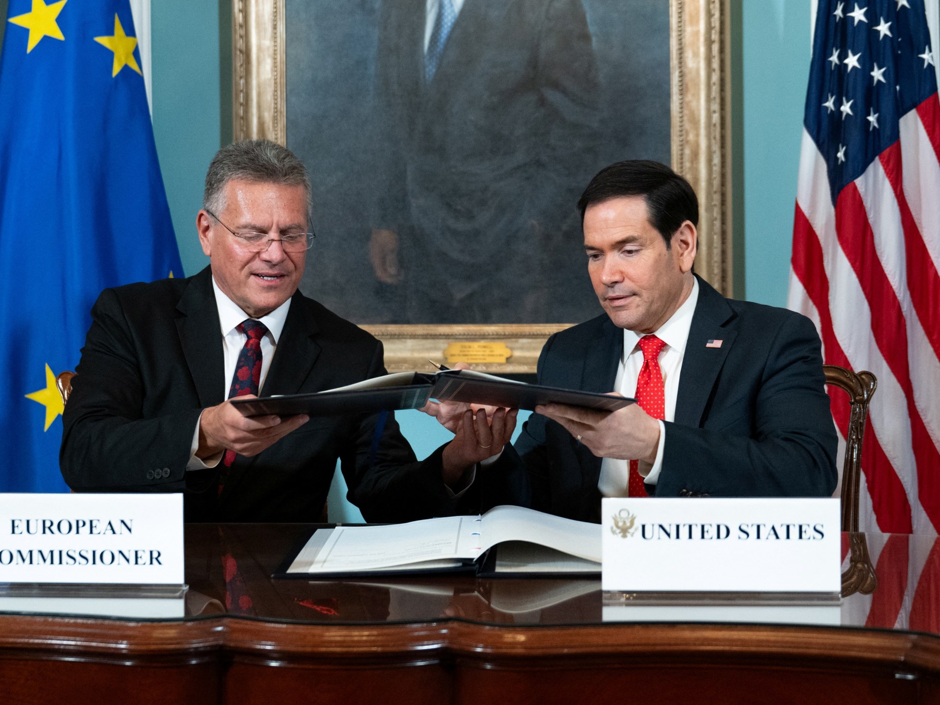 اتفاق أمريكي أوروبي لتأمين إمدادات المعادن النادرة