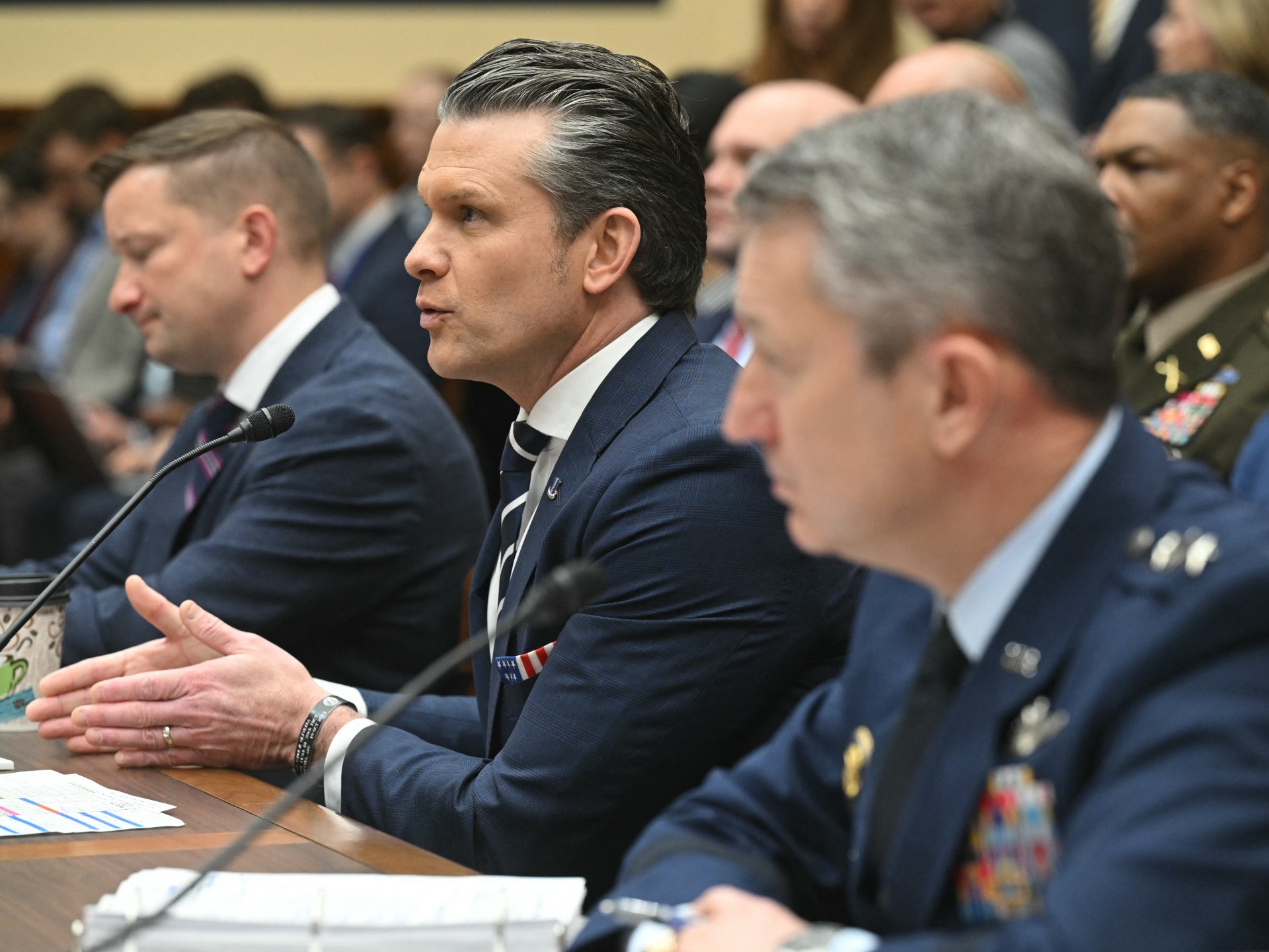 في إفادته أمام الكونغرس.. اتهامات لوزير الدفاع الأمريكي بالكذب بشأن حرب إيران