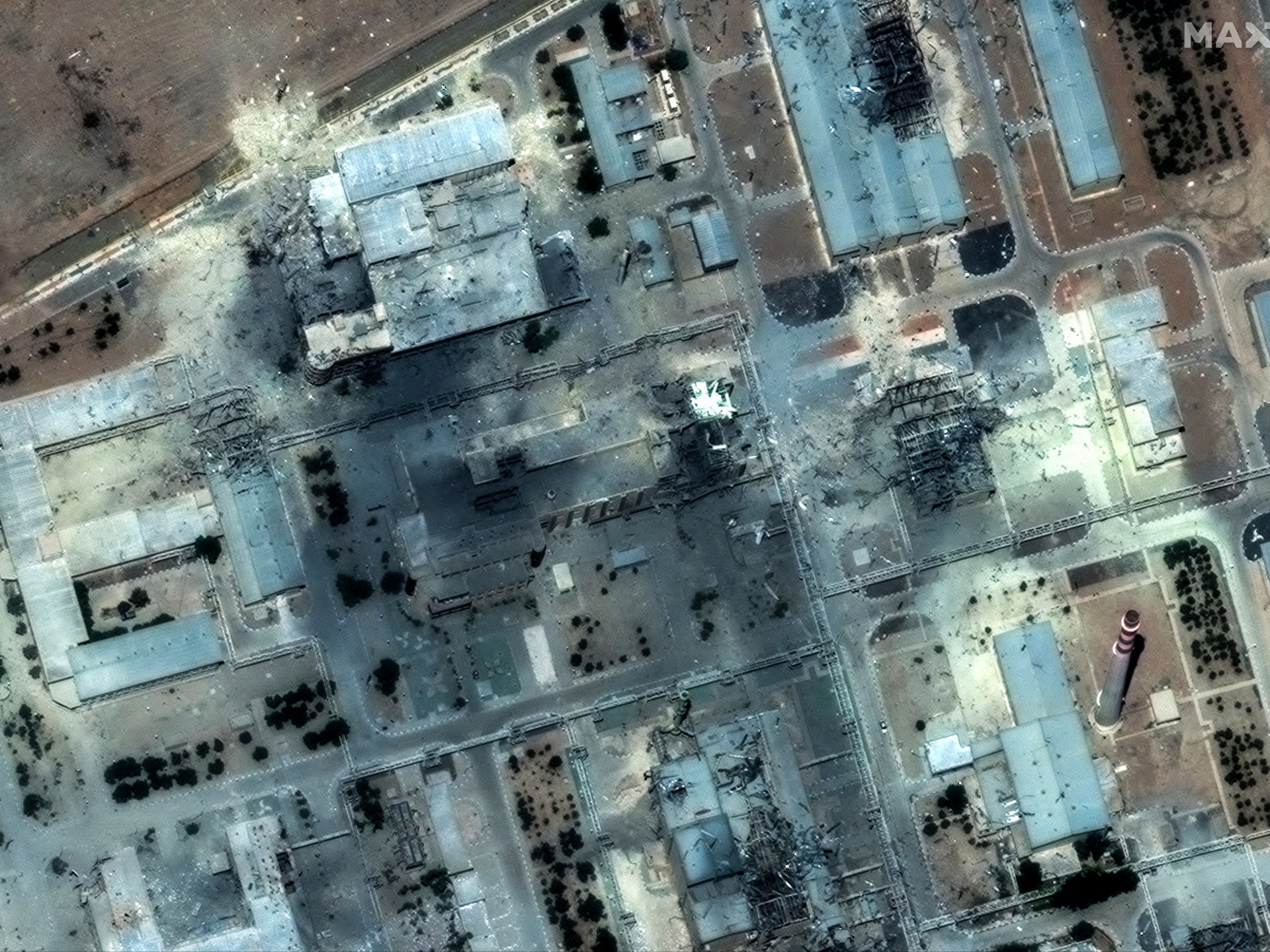 الغبار النووي.. ما مصطلح ترمب الغامض ولماذا يستحيل استخراجه من تحت الأنقاض؟