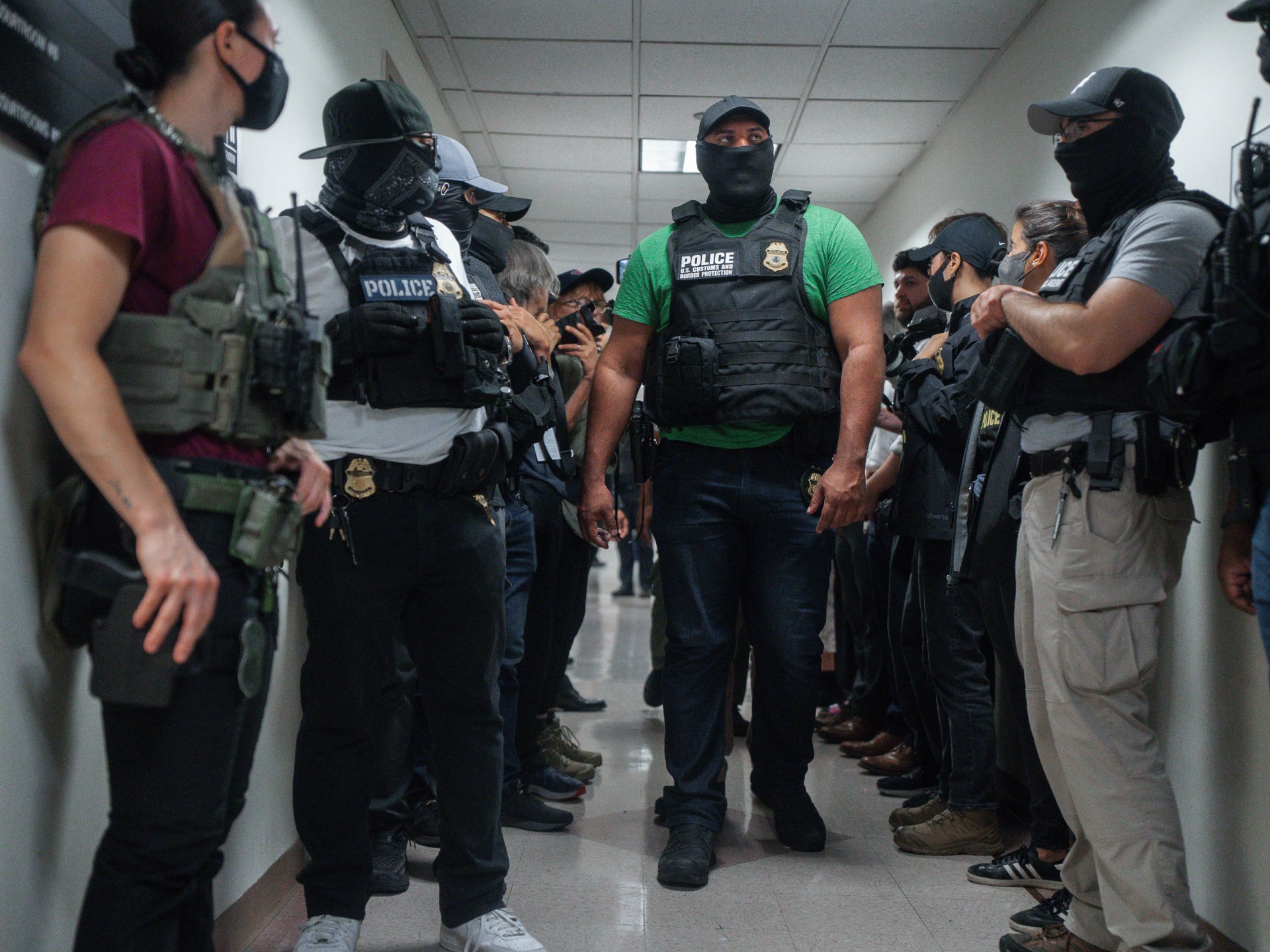 رغم حكم بالإفراج عنها.. السلطات الأمريكية تعيد احتجاز أسرة مصرية