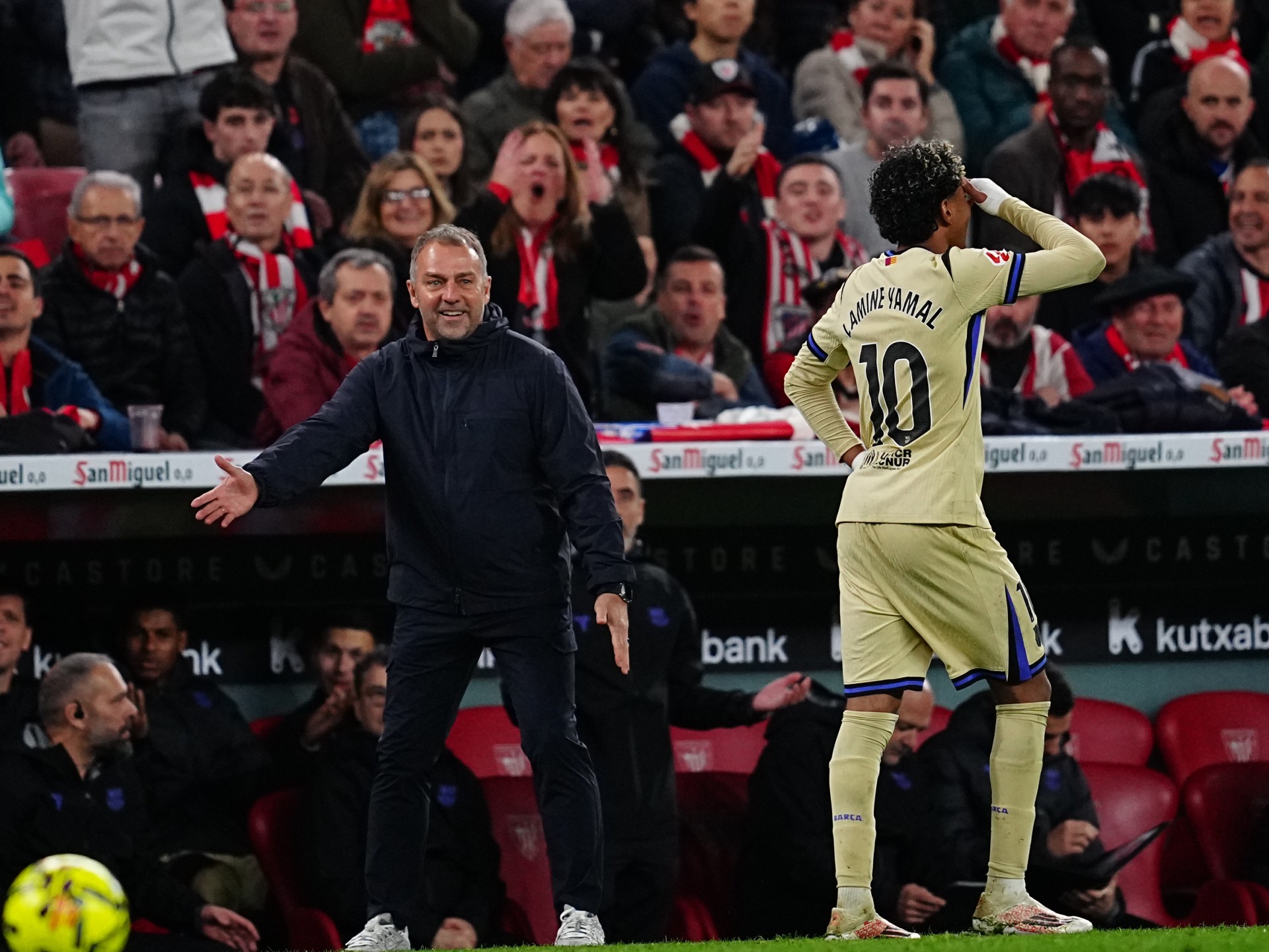 فليك يئد "فتنة" الإعلام الإسباني: من حق لامين جمال أن يغضب لكنه مذهل وسأحميه