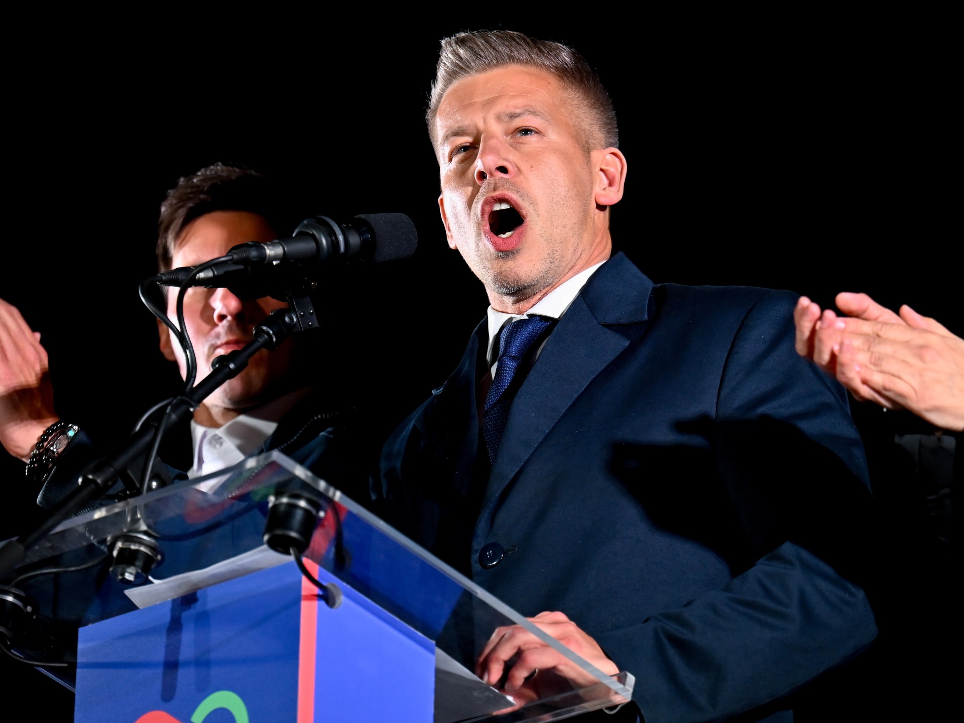 10 حقائق عن ماجار الرجل الذي هزم أوربان