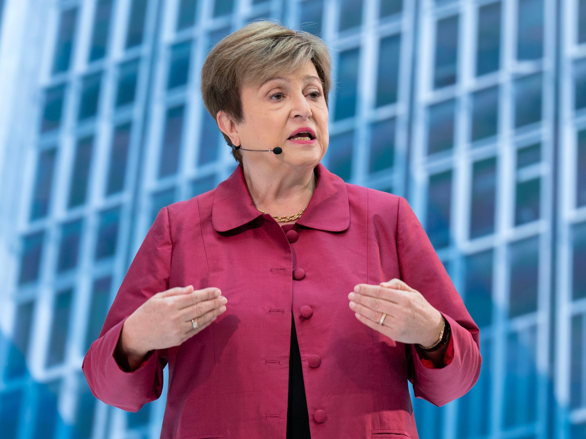 صندوق النقد يحذر من أسوأ سيناريو لاقتصاد العالم بسبب الحرب