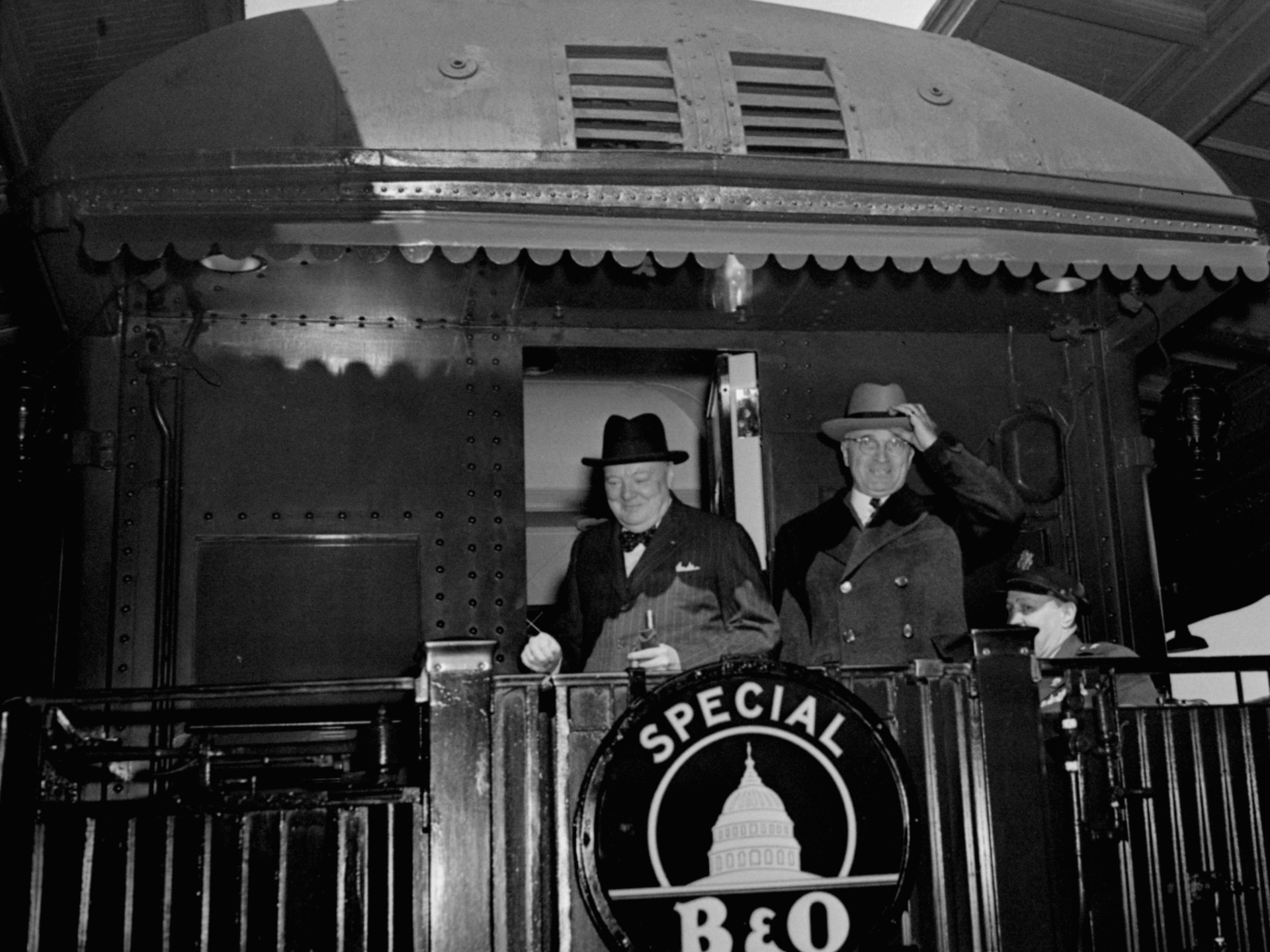 بريطانيا بعد مظلة الحماية الأمريكية.. هل حان وقت الدفاع الذاتي؟