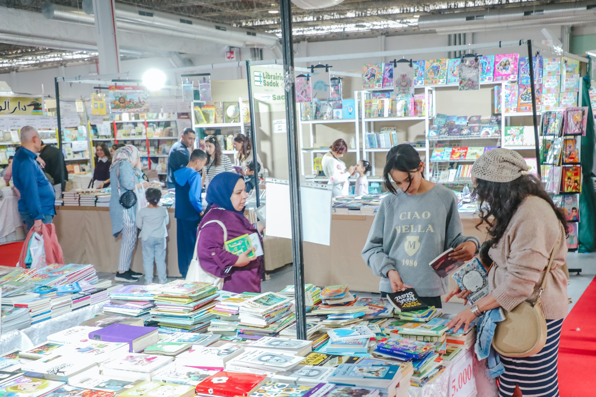 مشاركة دولية واسعة في معرض تونس للكتاب وإيران حاضرة رغم الحرب