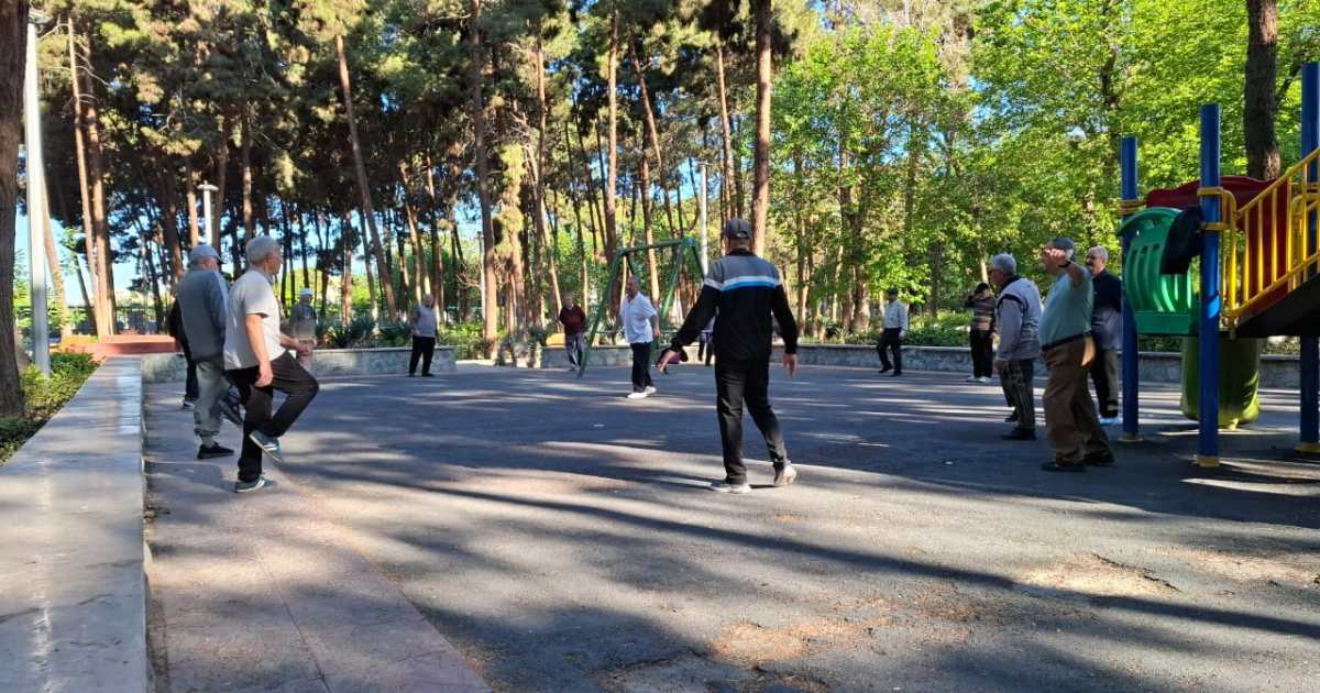 "كأننا نختلس الحياة من فم الحرب".. هكذا تبدو طهران عقب تمديد الهدنة