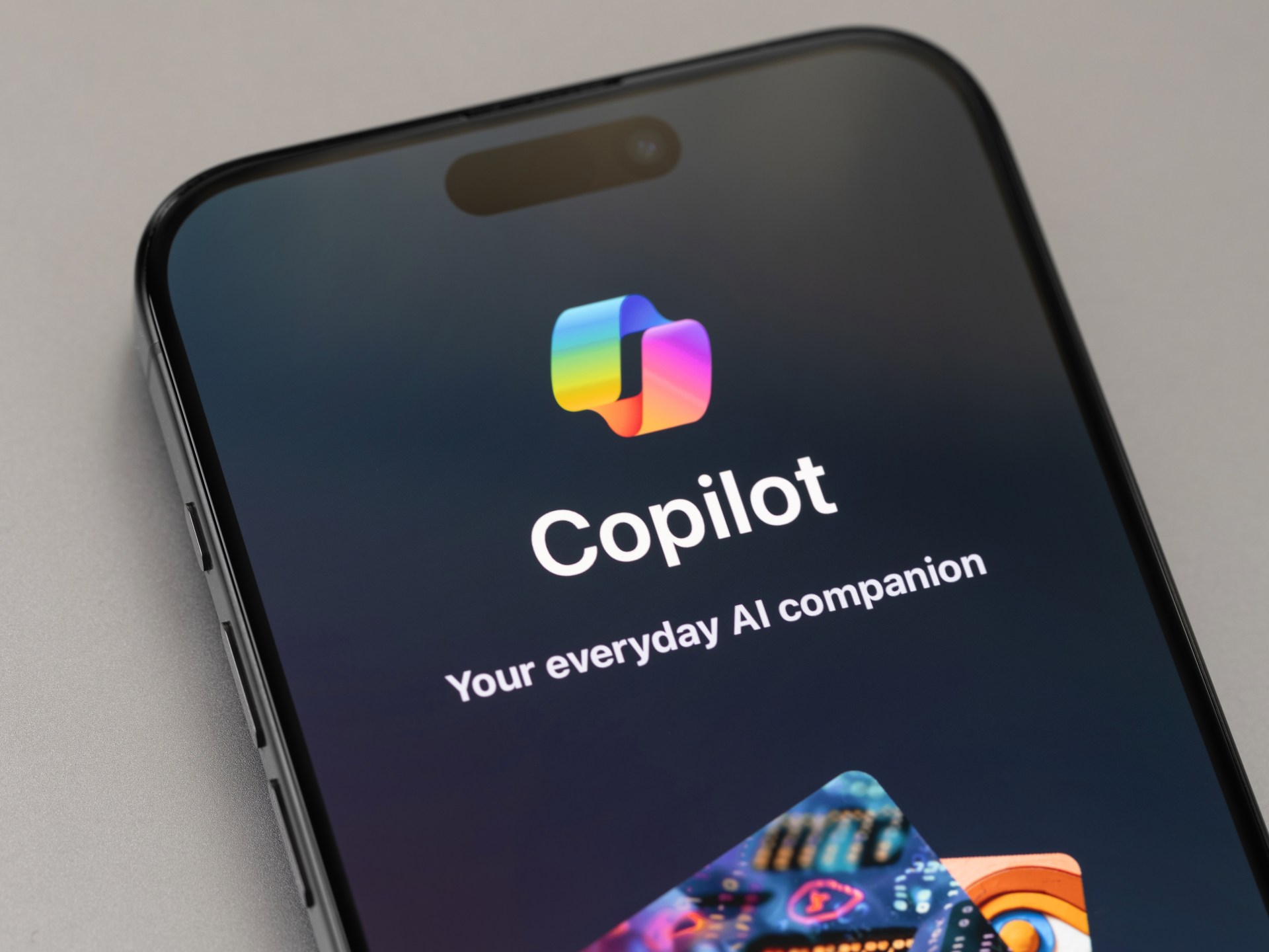 مايكروسوفت تضع "كوبايلوت" في سلة الترفيه للهروب من القضاء