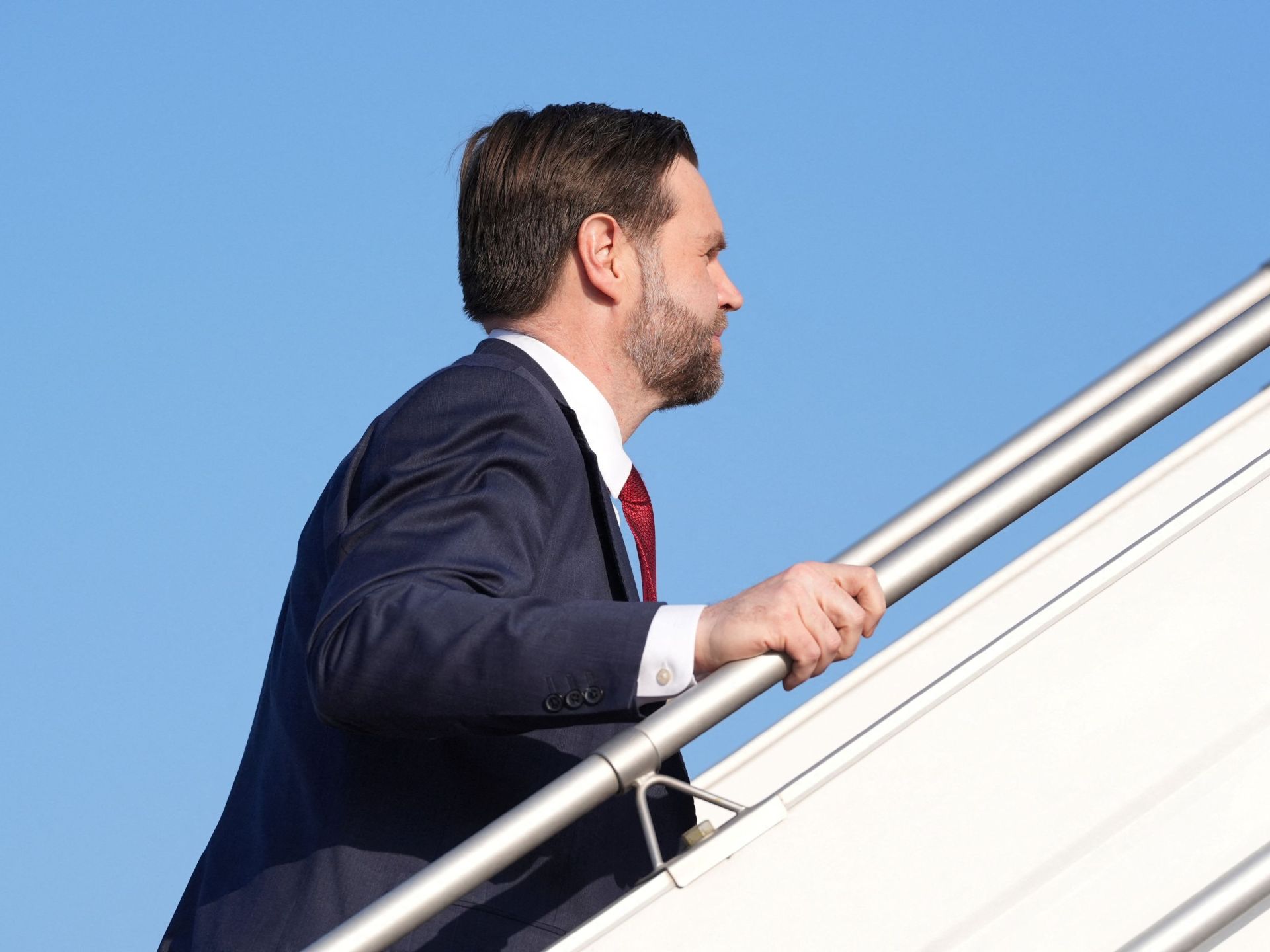 الأزمة الأمريكية–الإيرانية.. من تعثر المفاوضات إلى منطق حافة الهاوية