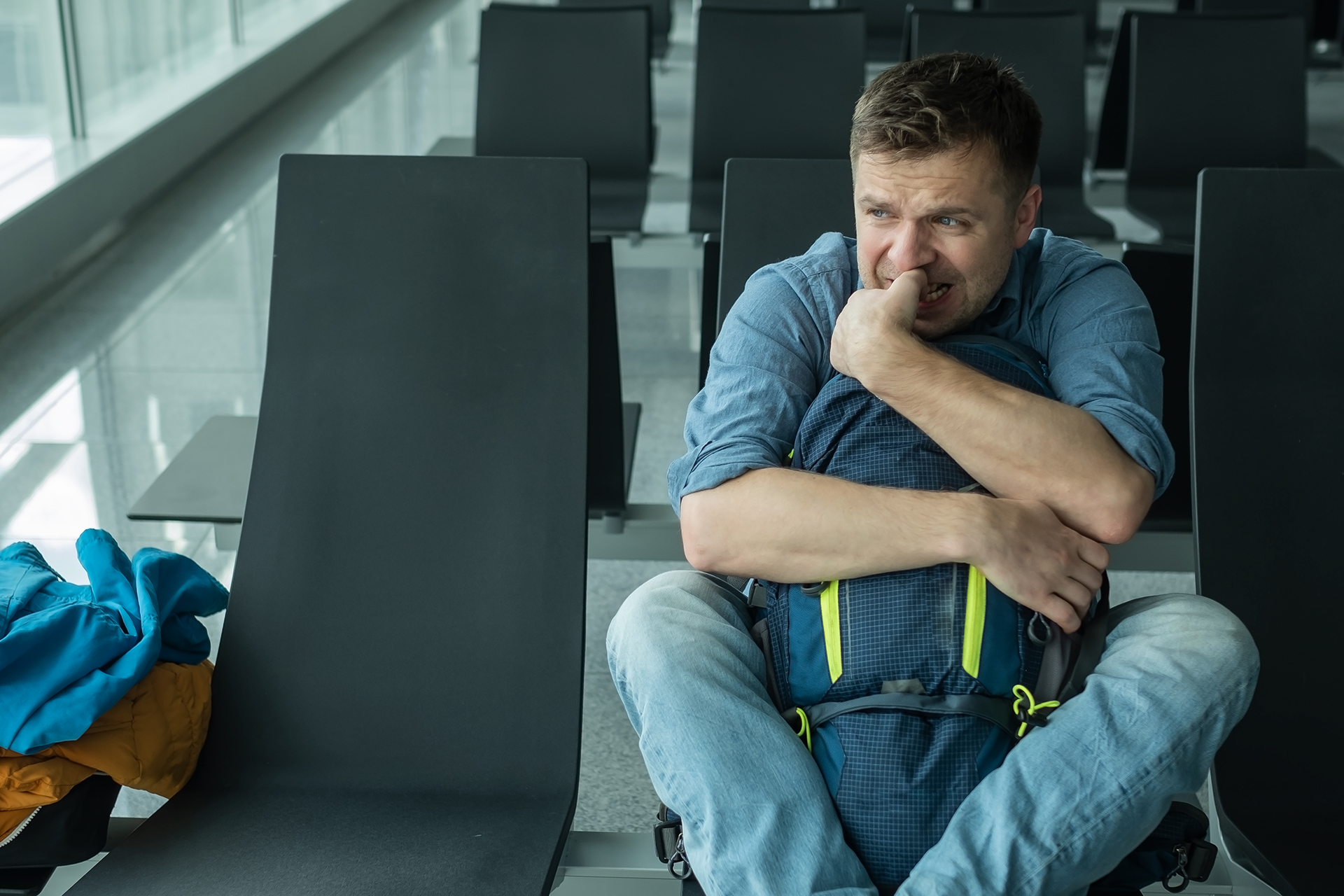 السفر في زمن الفوضى.. كيف تحافظ على هدوئك وسط الطوابير والتأخيرات؟